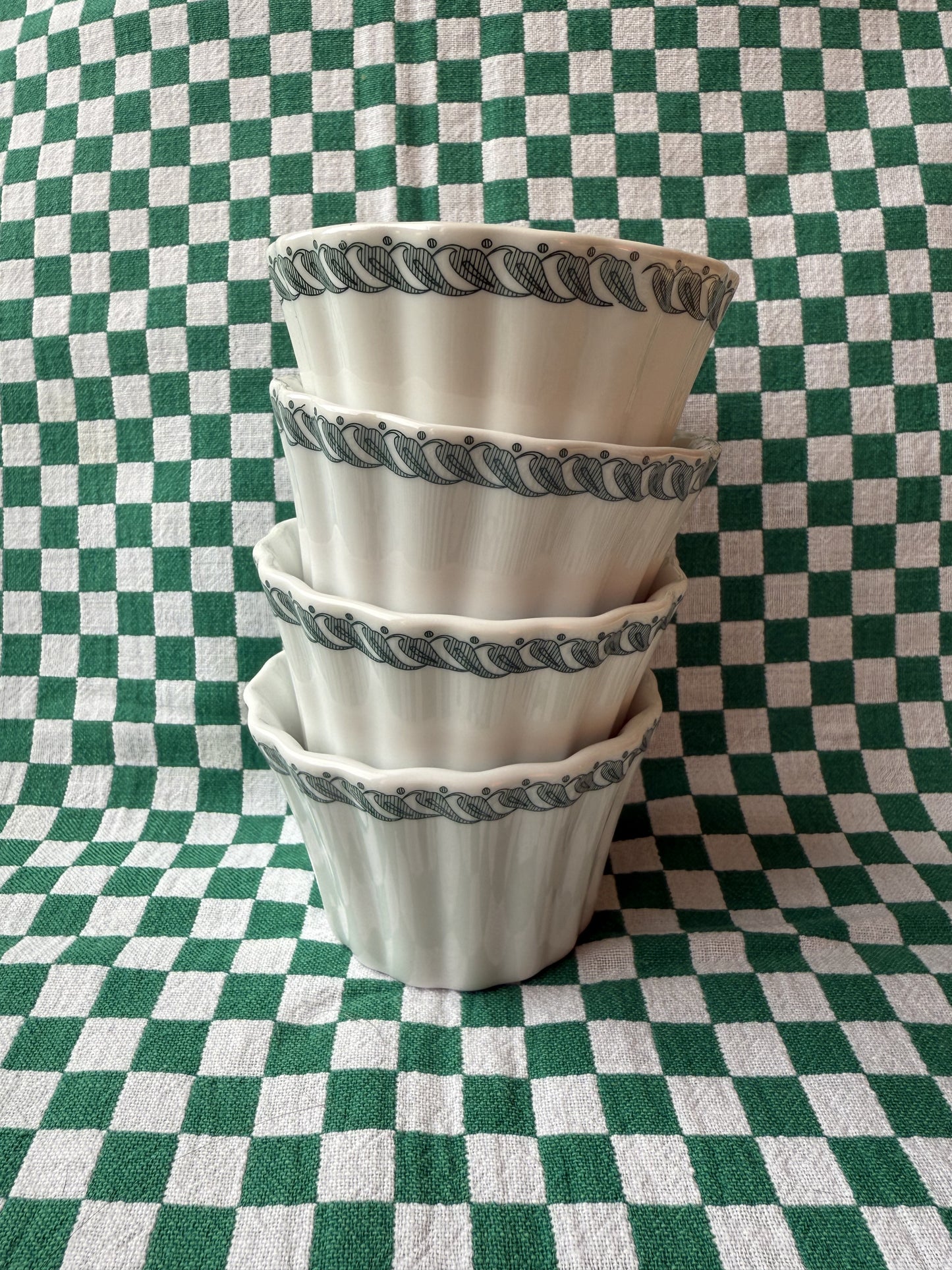 Quatre petit raviers en porcelaine de Tognana