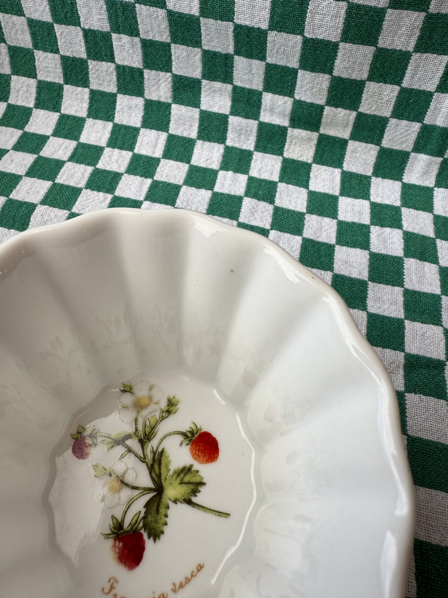 Quatre petit raviers en porcelaine de Tognana