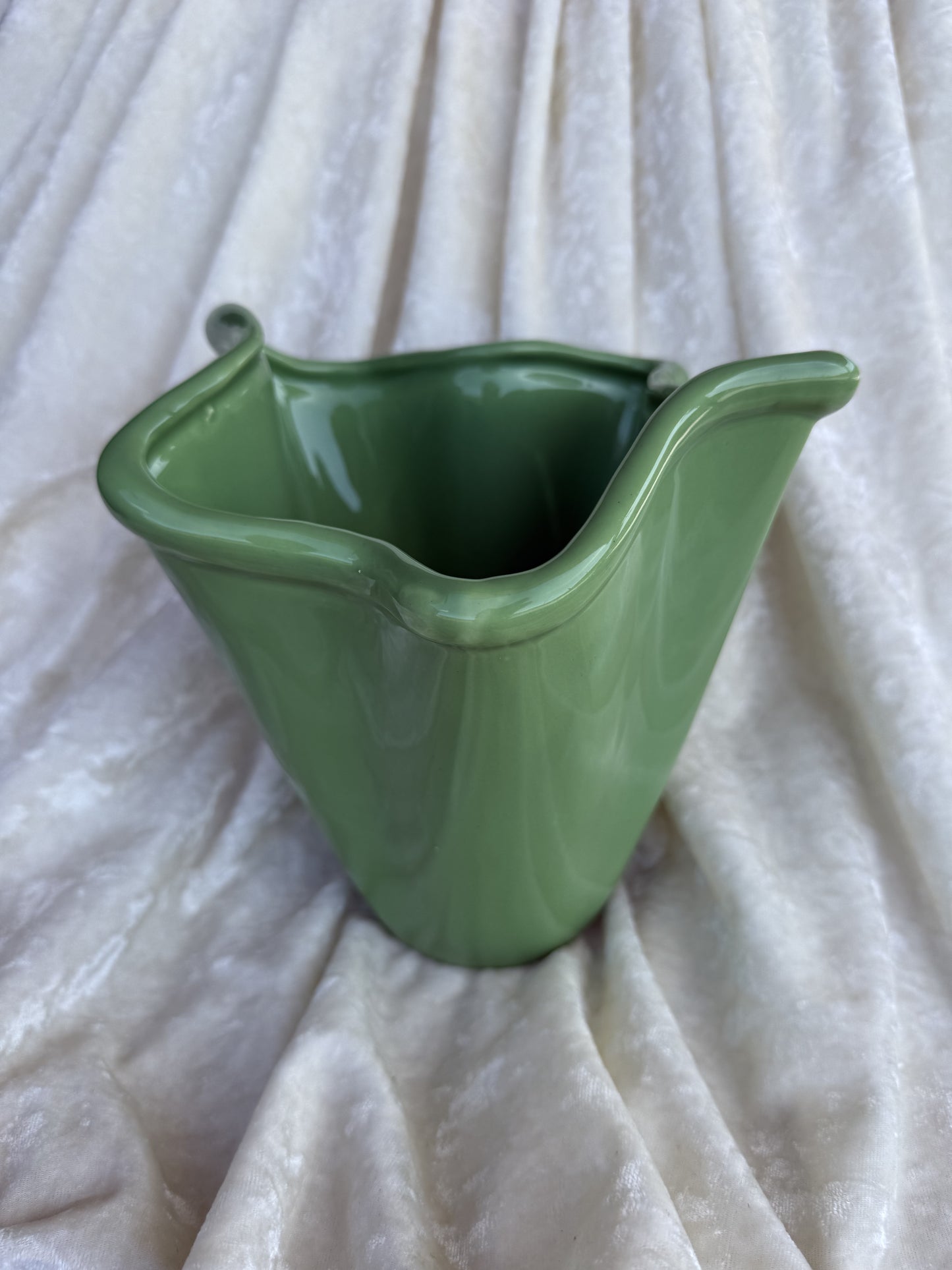 Pot de fleurs en céramique forme originale