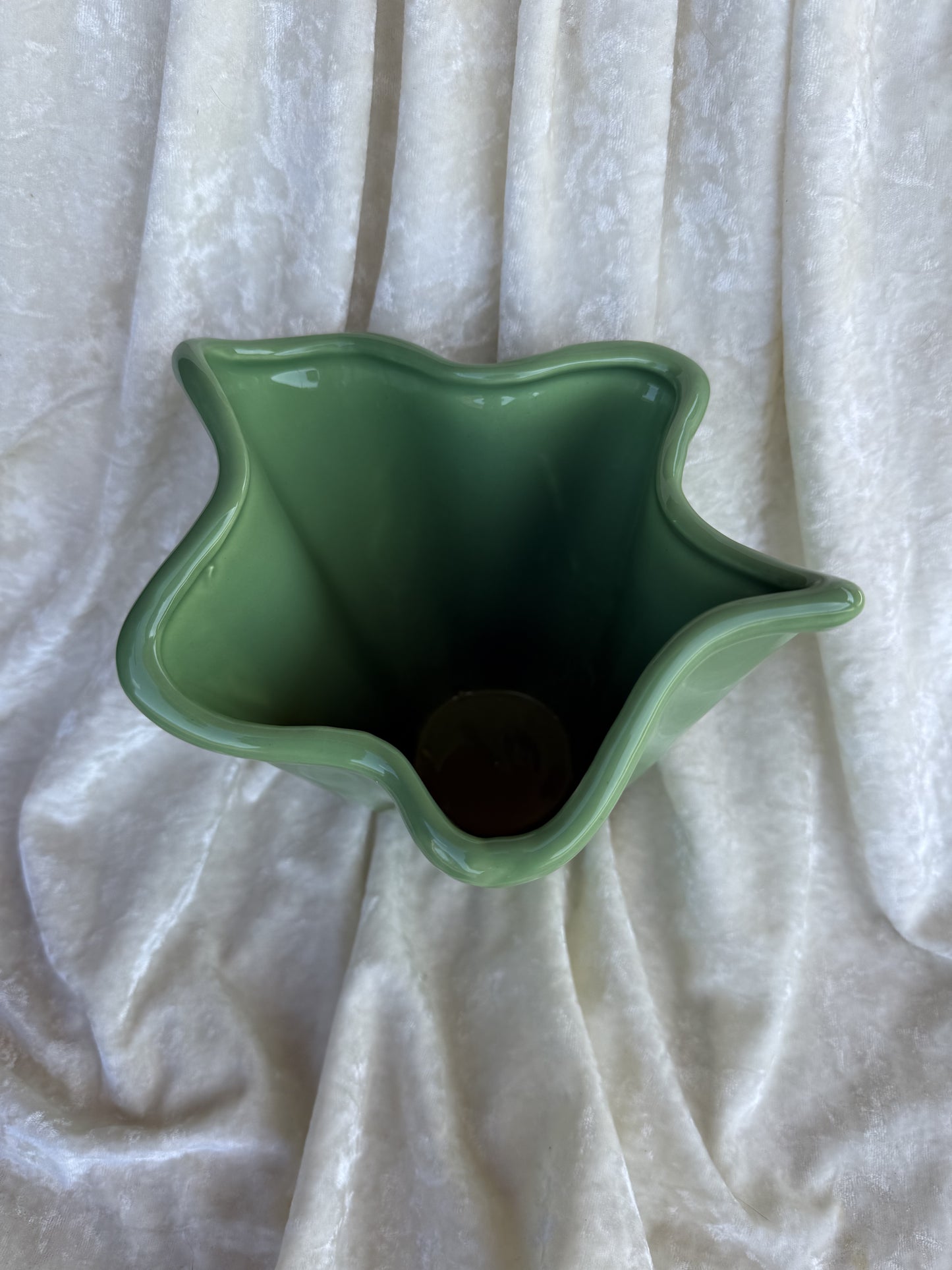 Pot de fleurs en céramique forme originale