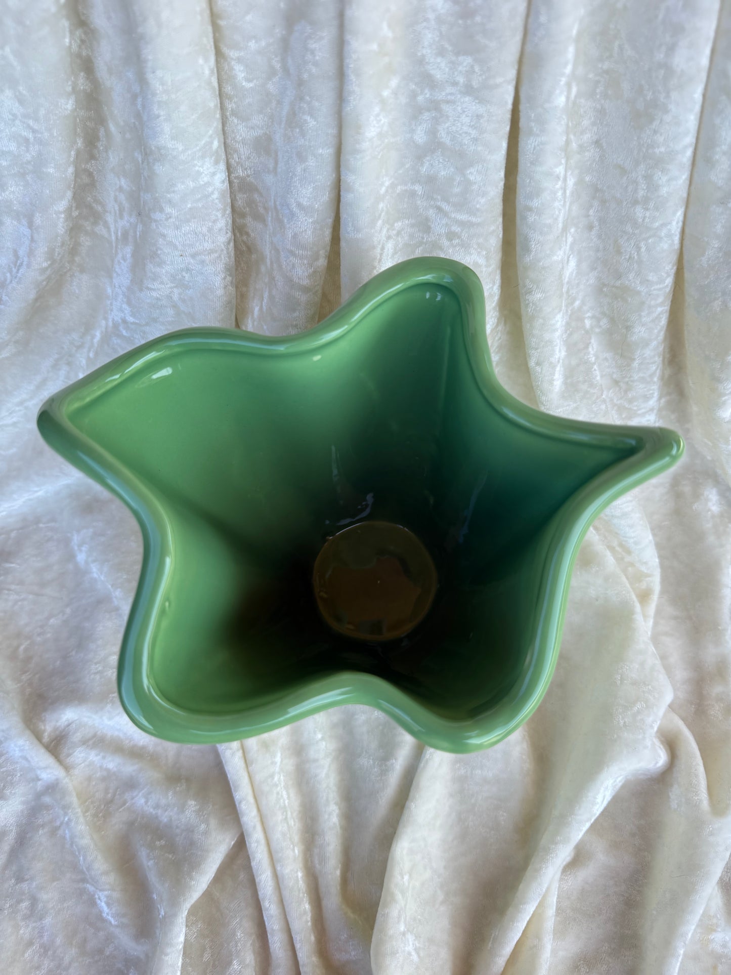 Pot de fleurs en céramique forme originale