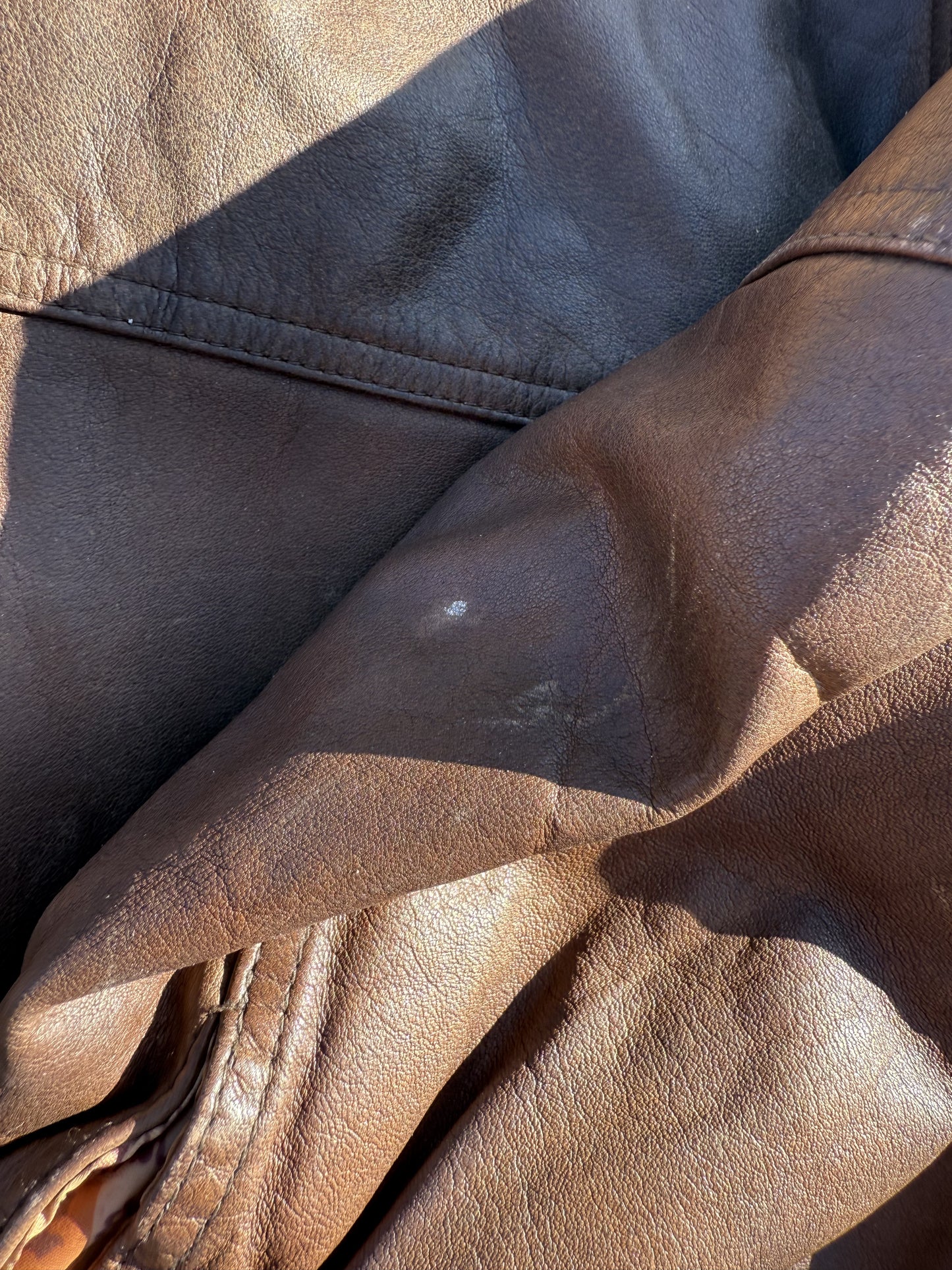 Veste en vrai cuir vintage T.52 / XL