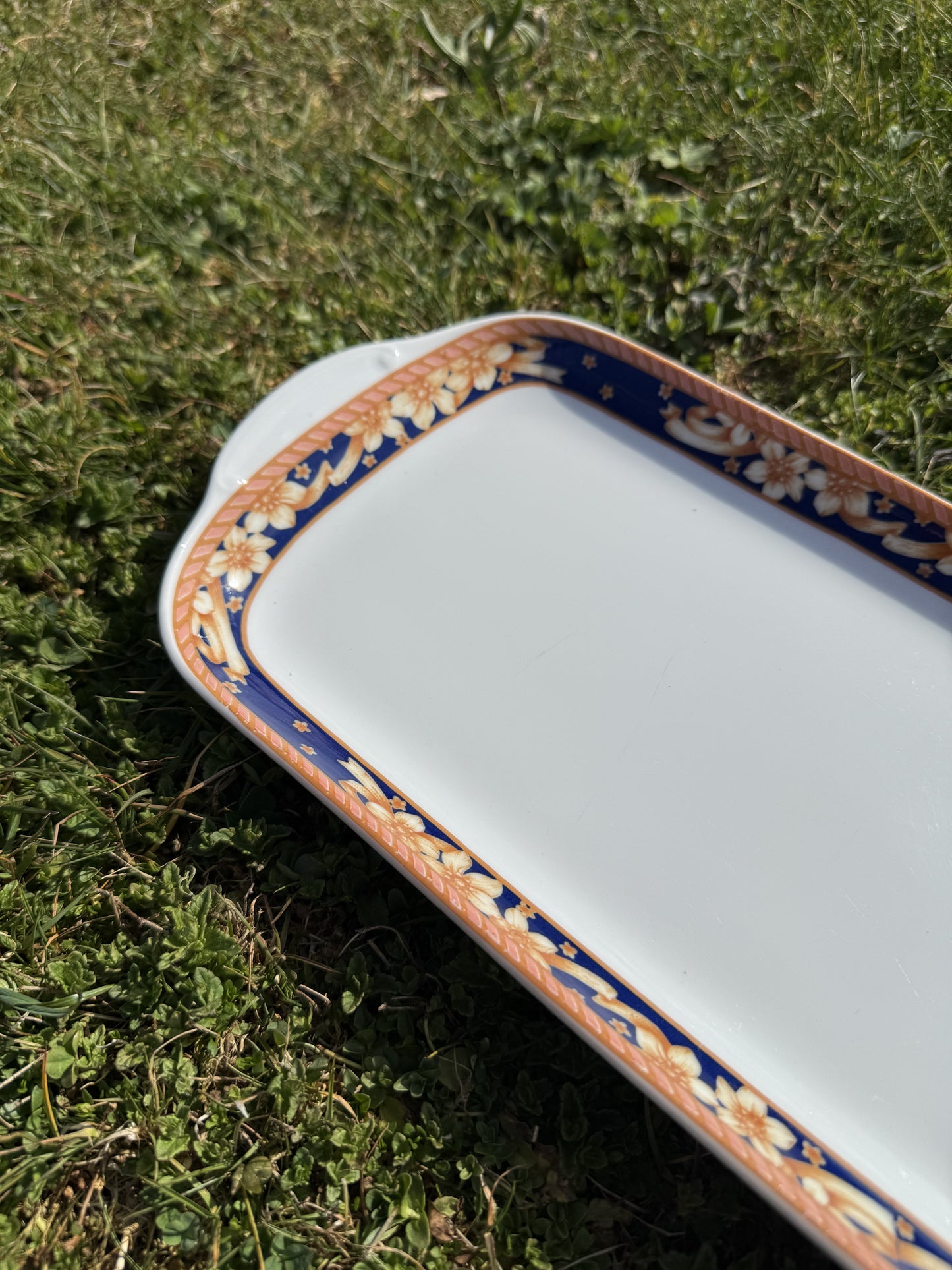 Plat à cake en porcelaine