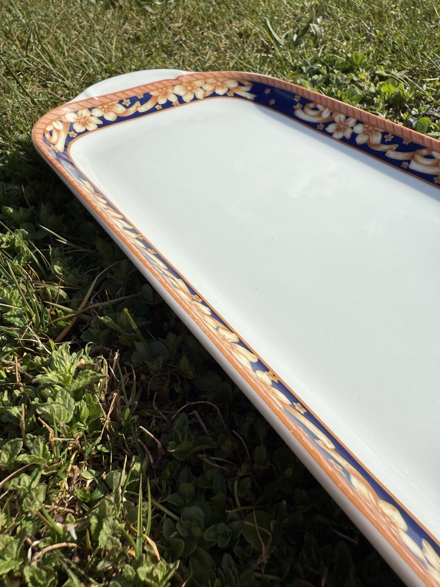 Plat à cake en porcelaine