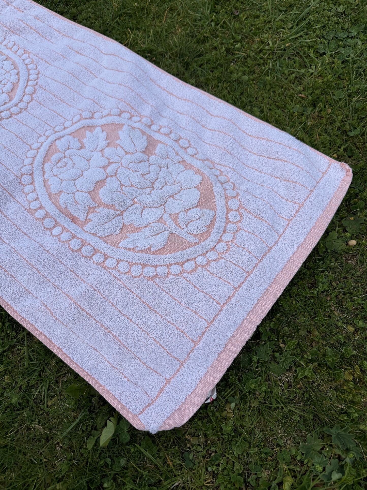 Serviette de bain fleurs roses & blanches Blasco & Galbis 96x45 cm