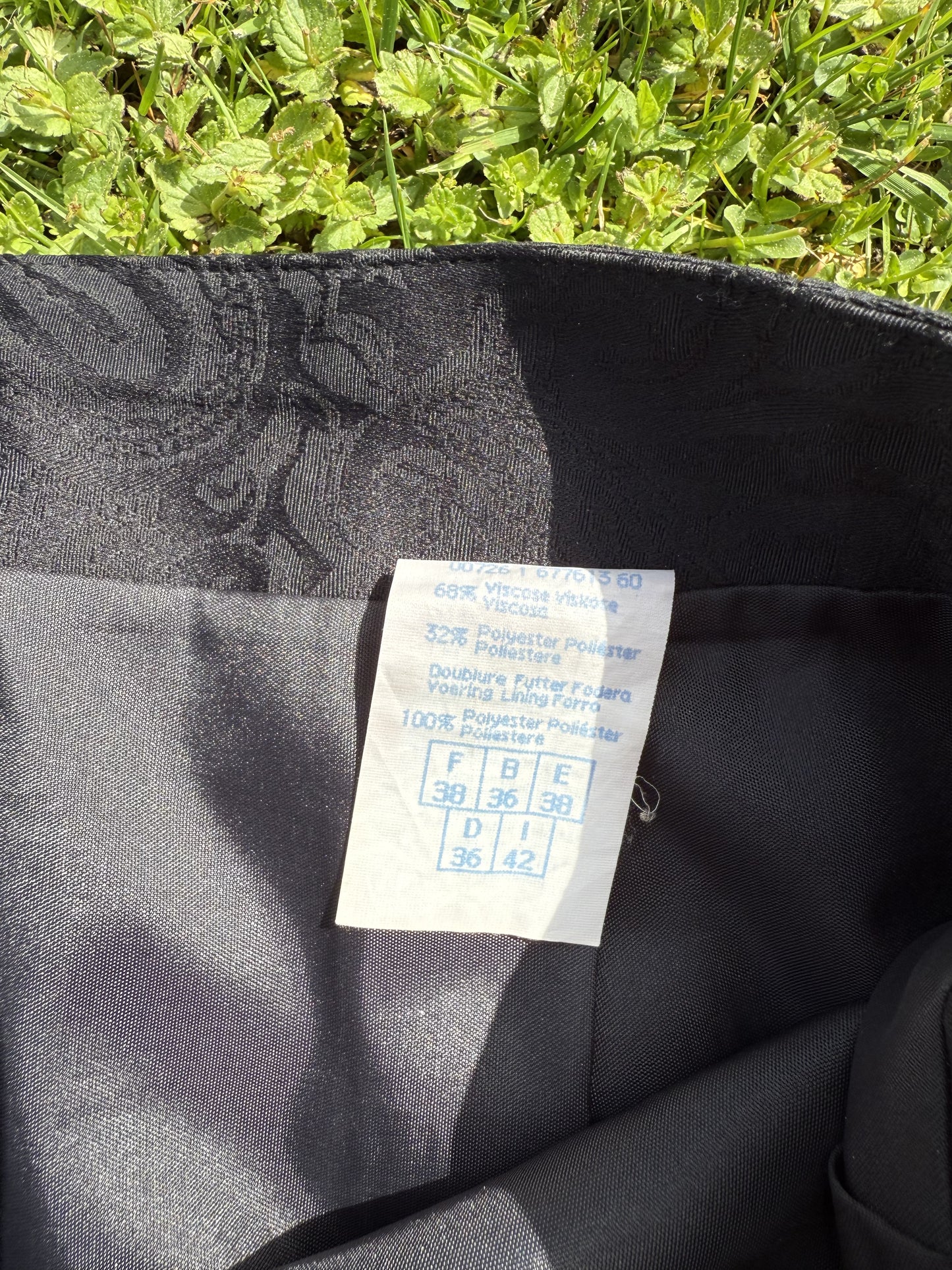 Jupe droite noire vintage avec motifs T.32-34