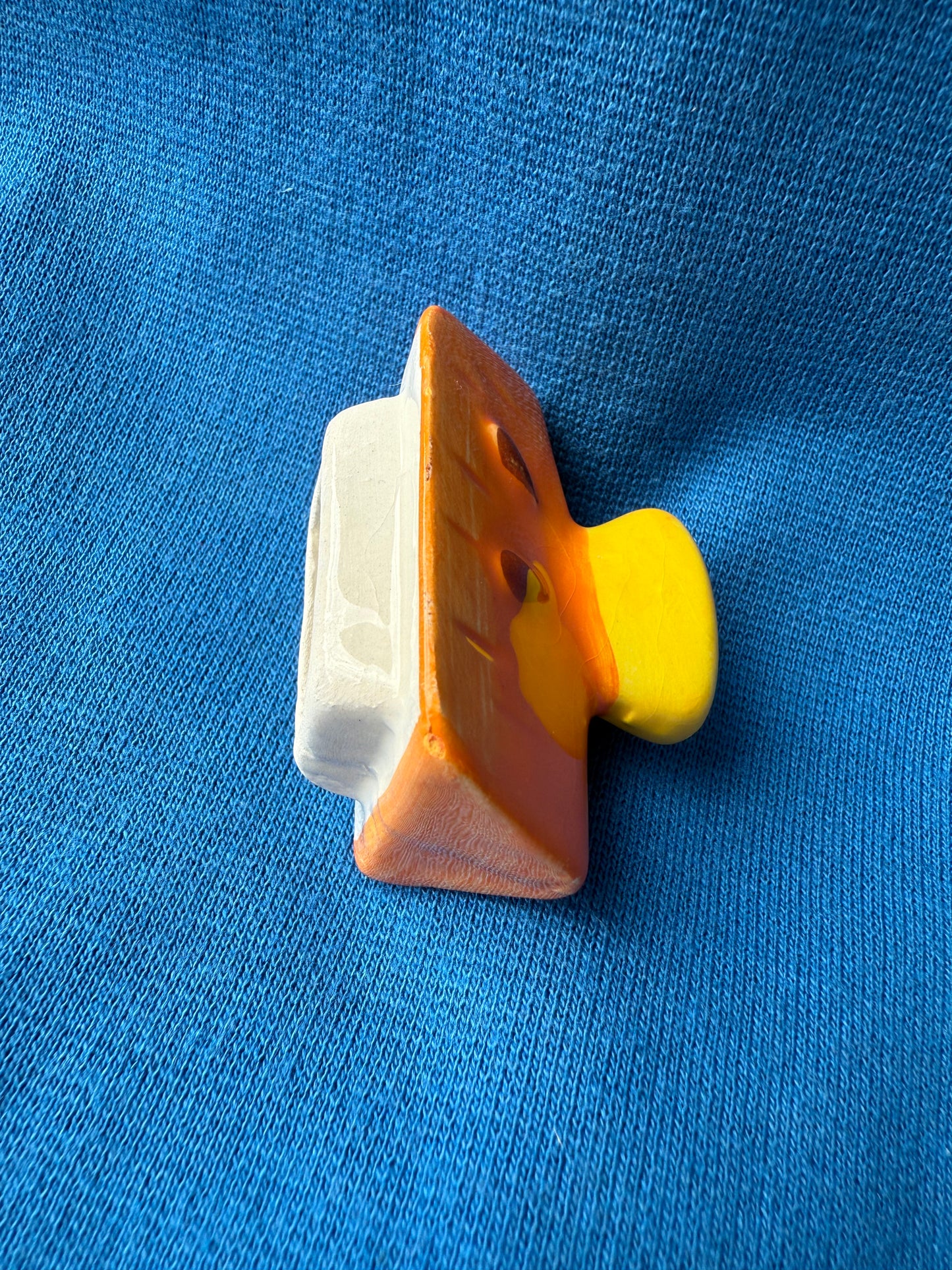 Théière en forme de quartier d'orange