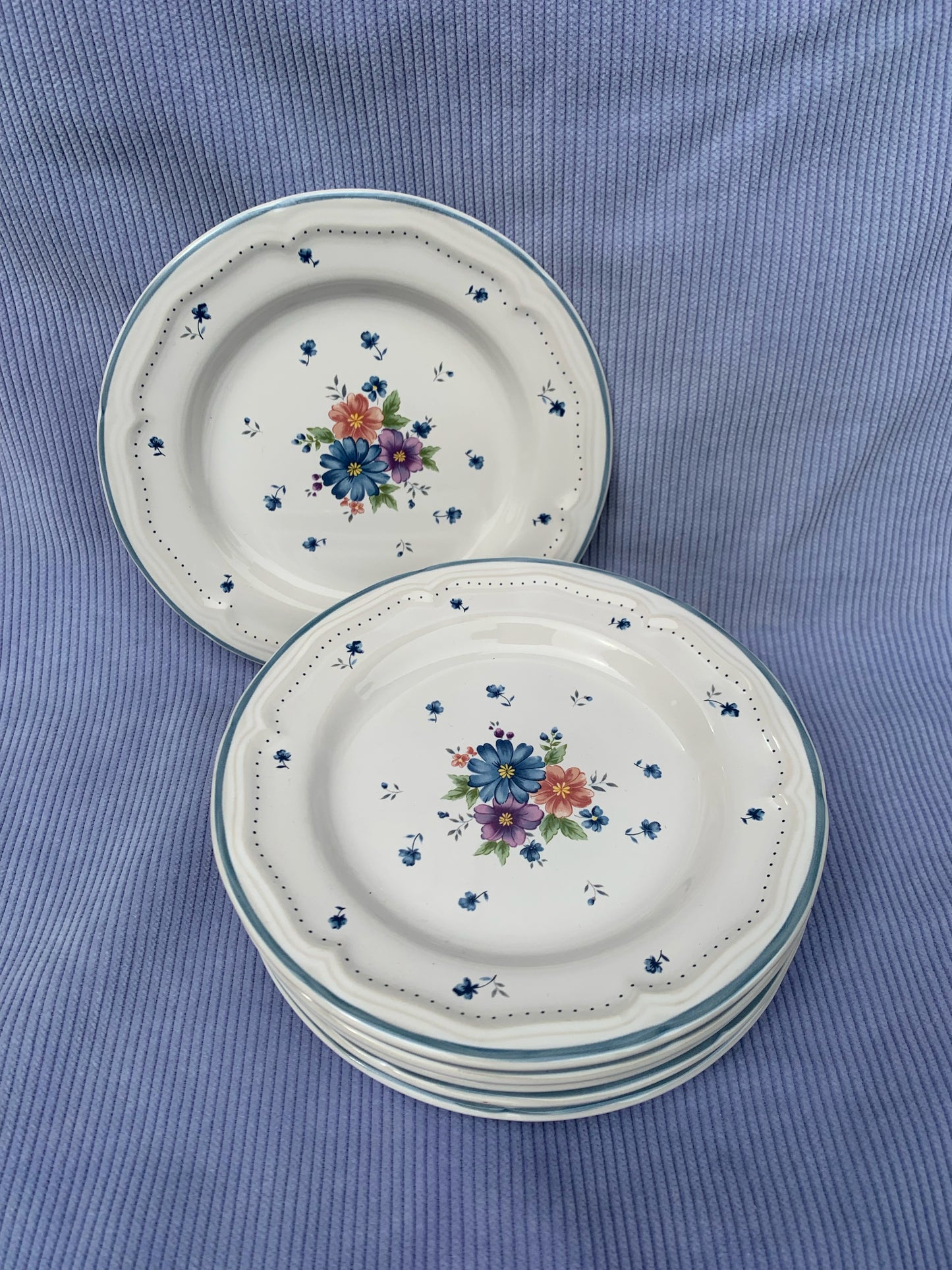 Six assiettes à dessert Provincial Bouquet