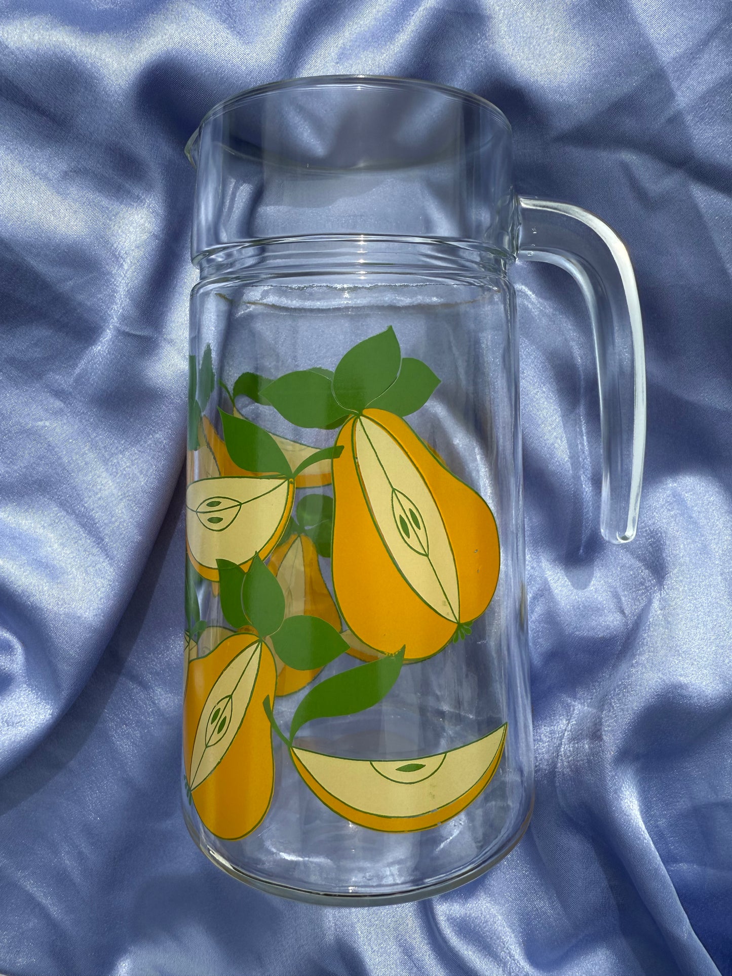 Carafe vintage en verre motif poires