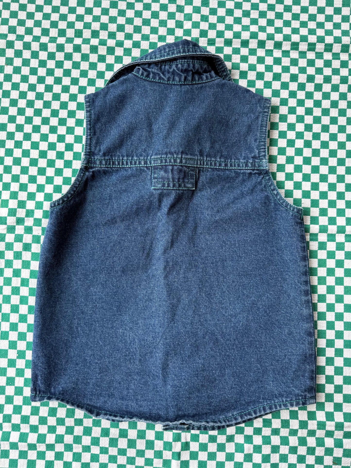 Ensemble veste sans manche & short en jeans – Collection Les Enquêtes de Chlorophylle T.6-8 ans