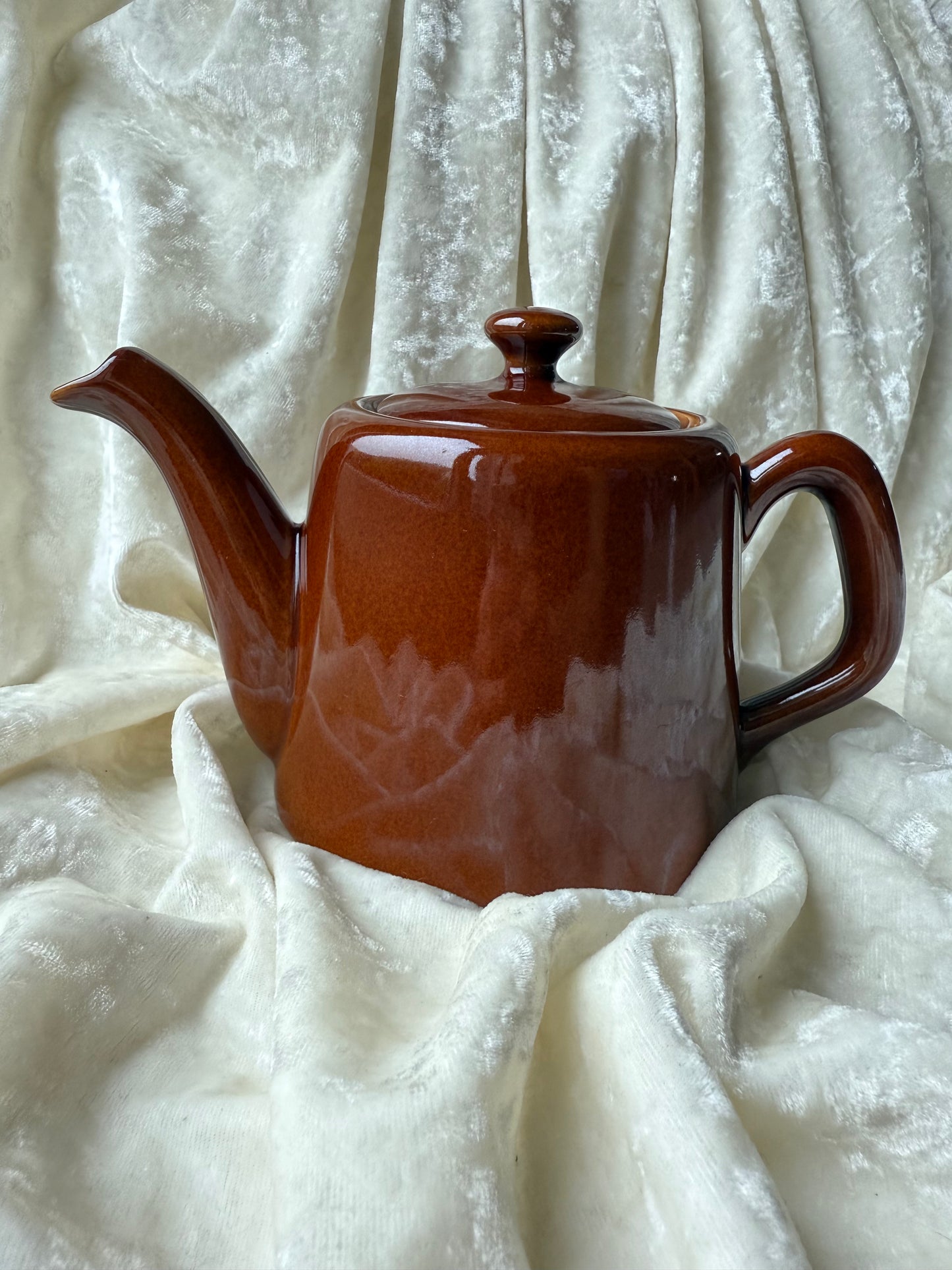 Théière vintage marron en céramique