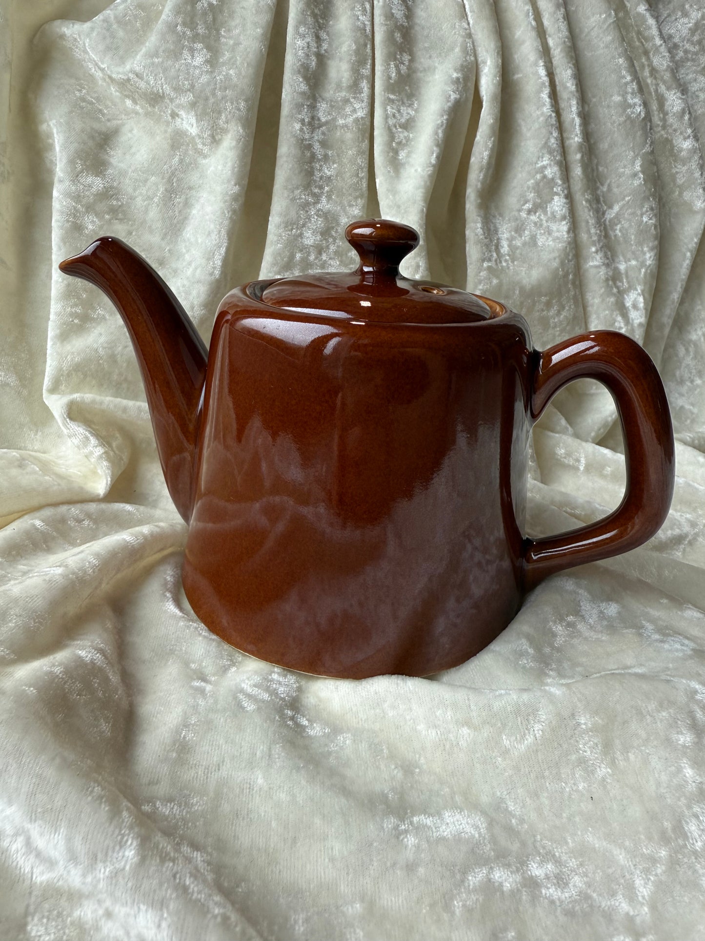 Théière vintage marron en céramique