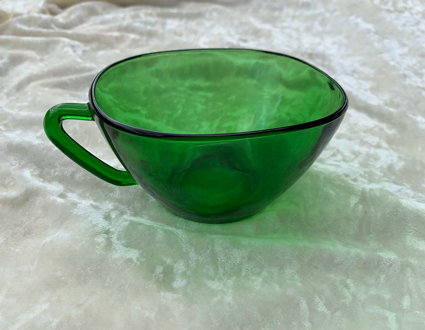 Cinq tasses Vereco 70's