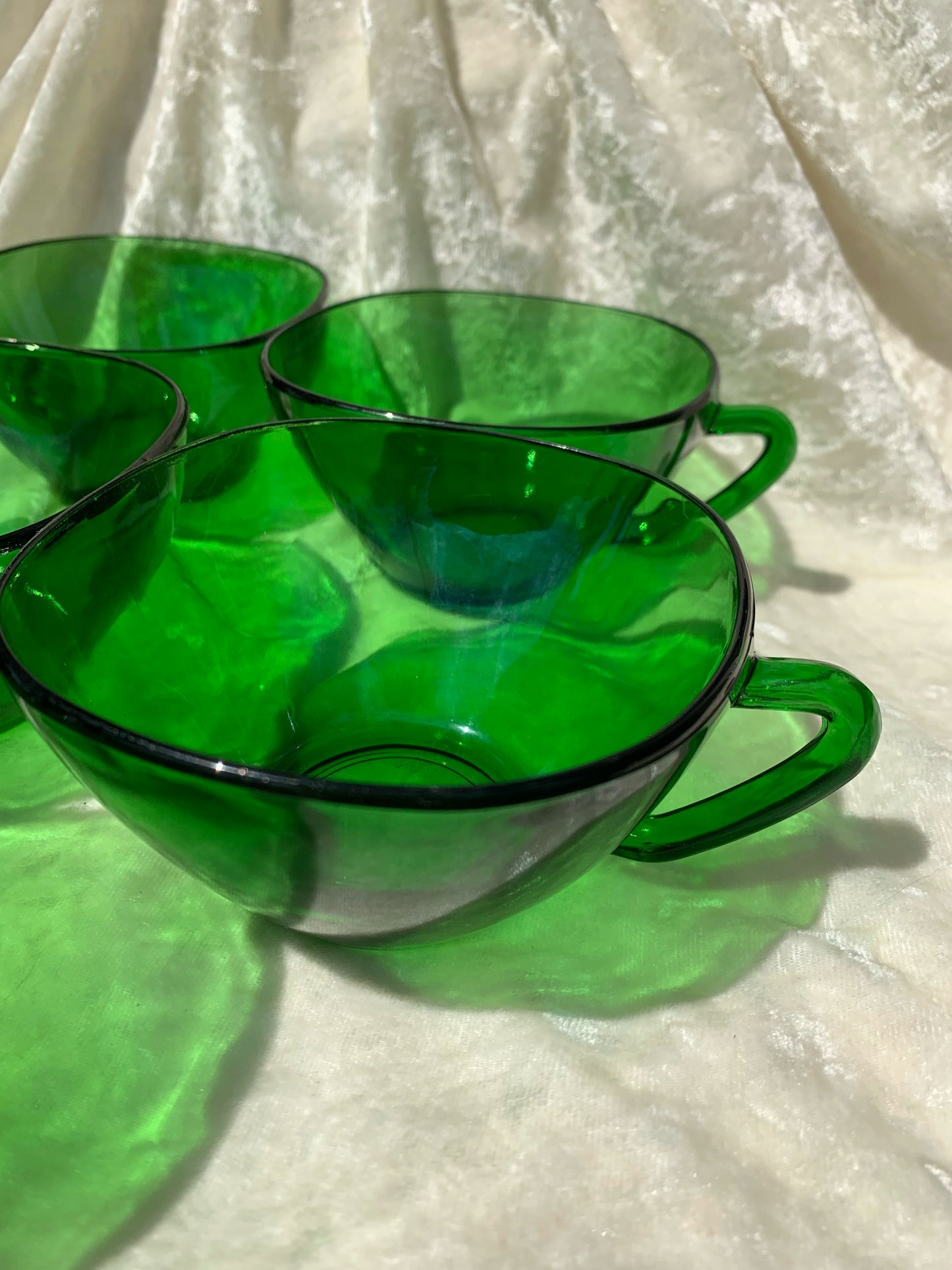 Cinq tasses Vereco 70's