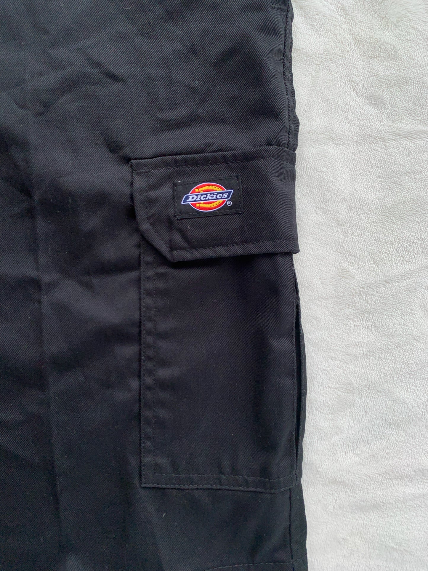 Short noir Dickies neuf T.42