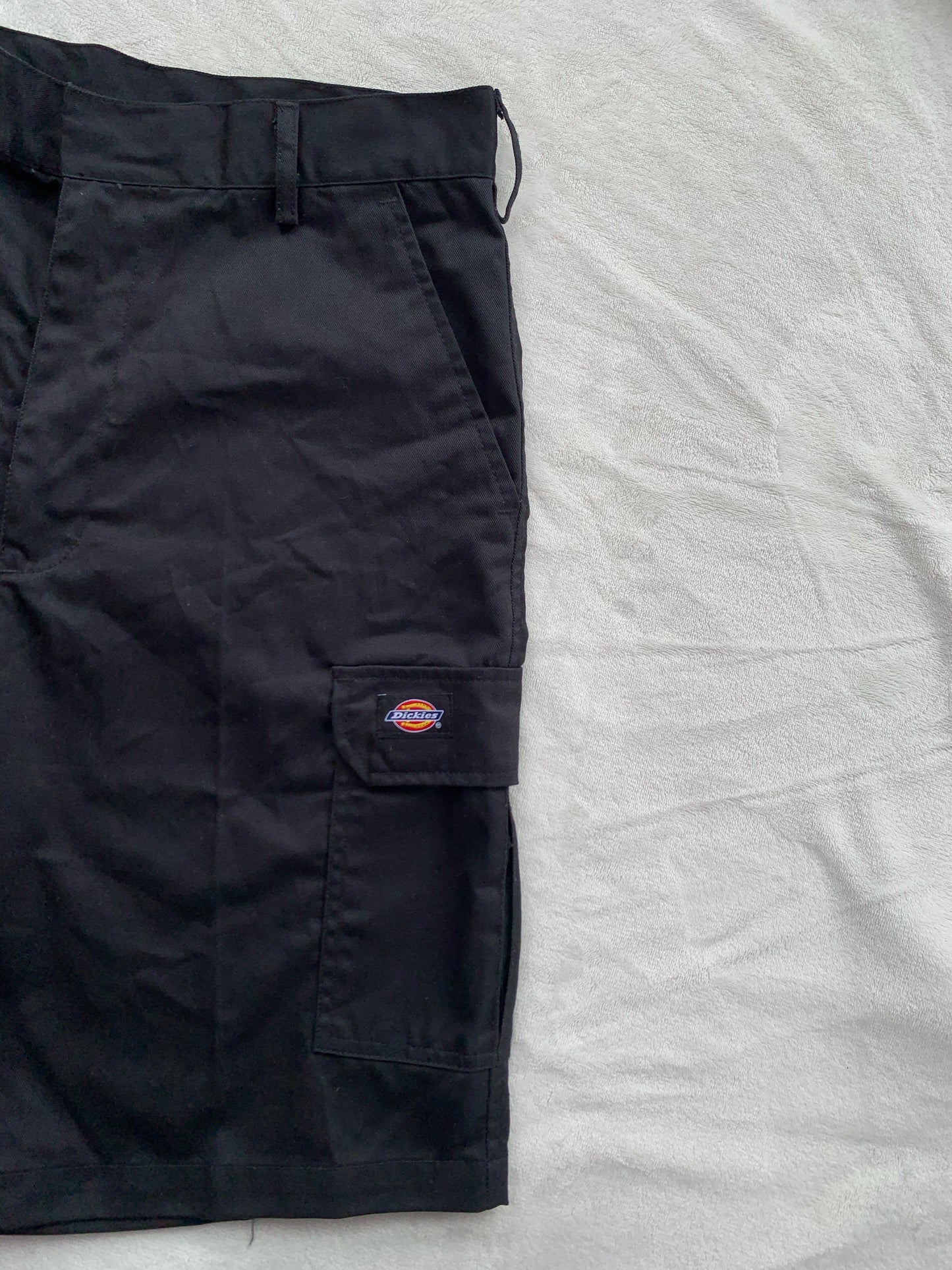 Short noir Dickies neuf T.42