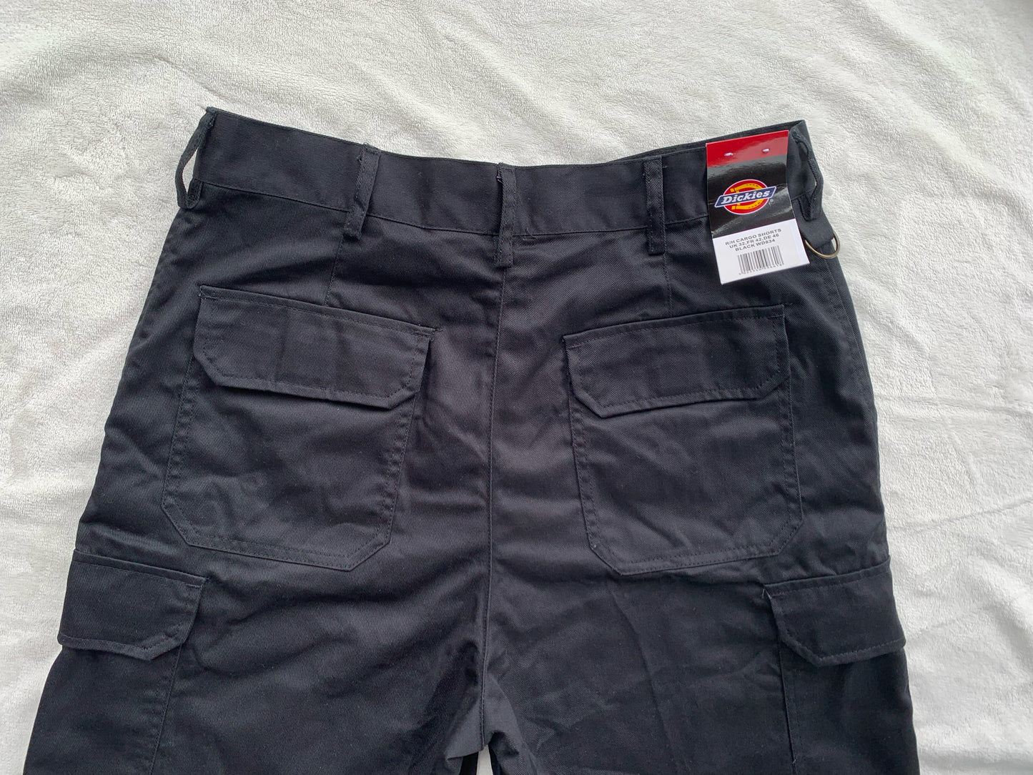 Short noir Dickies neuf T.42