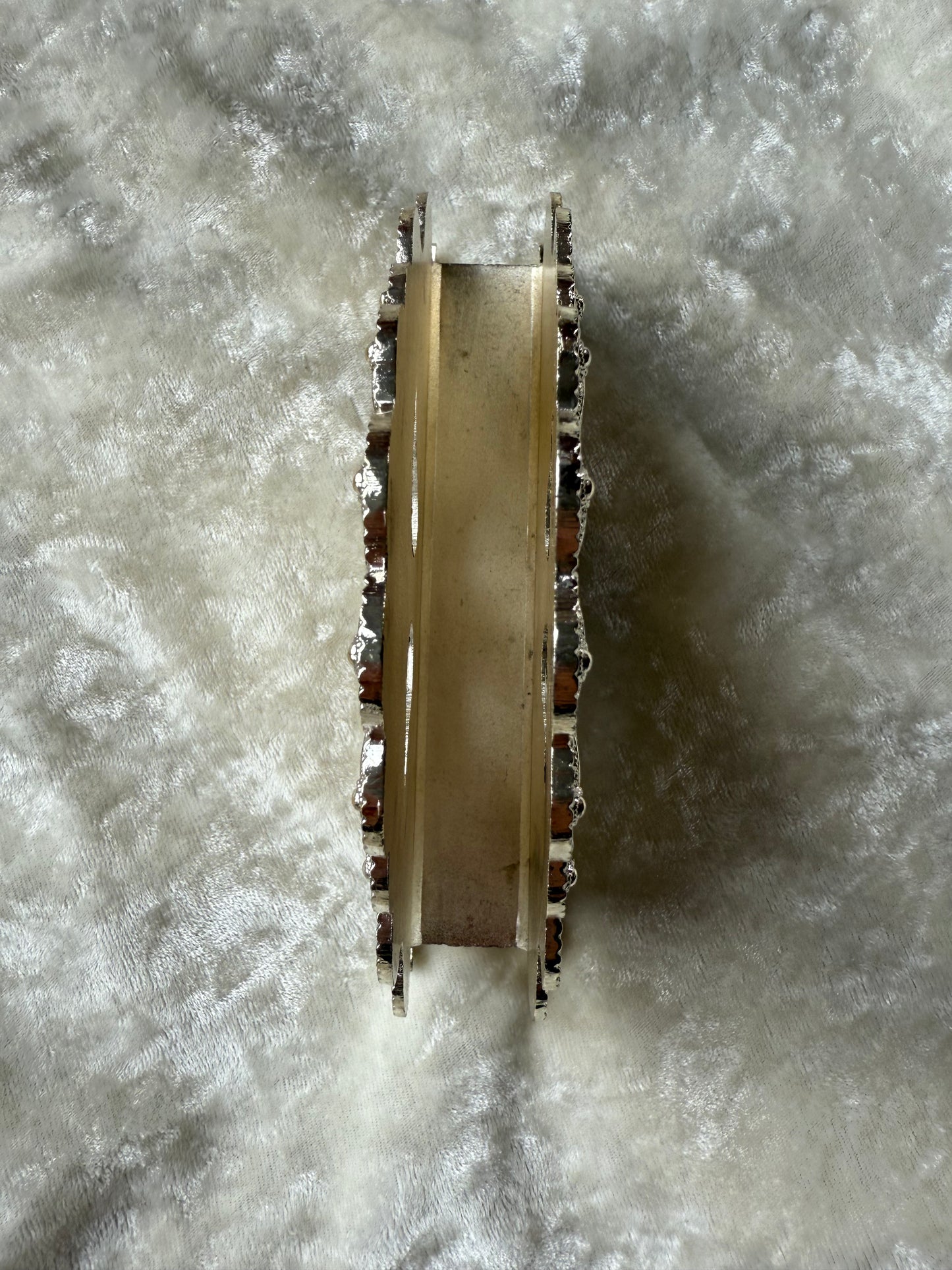 Porte-lettre vintage en métal