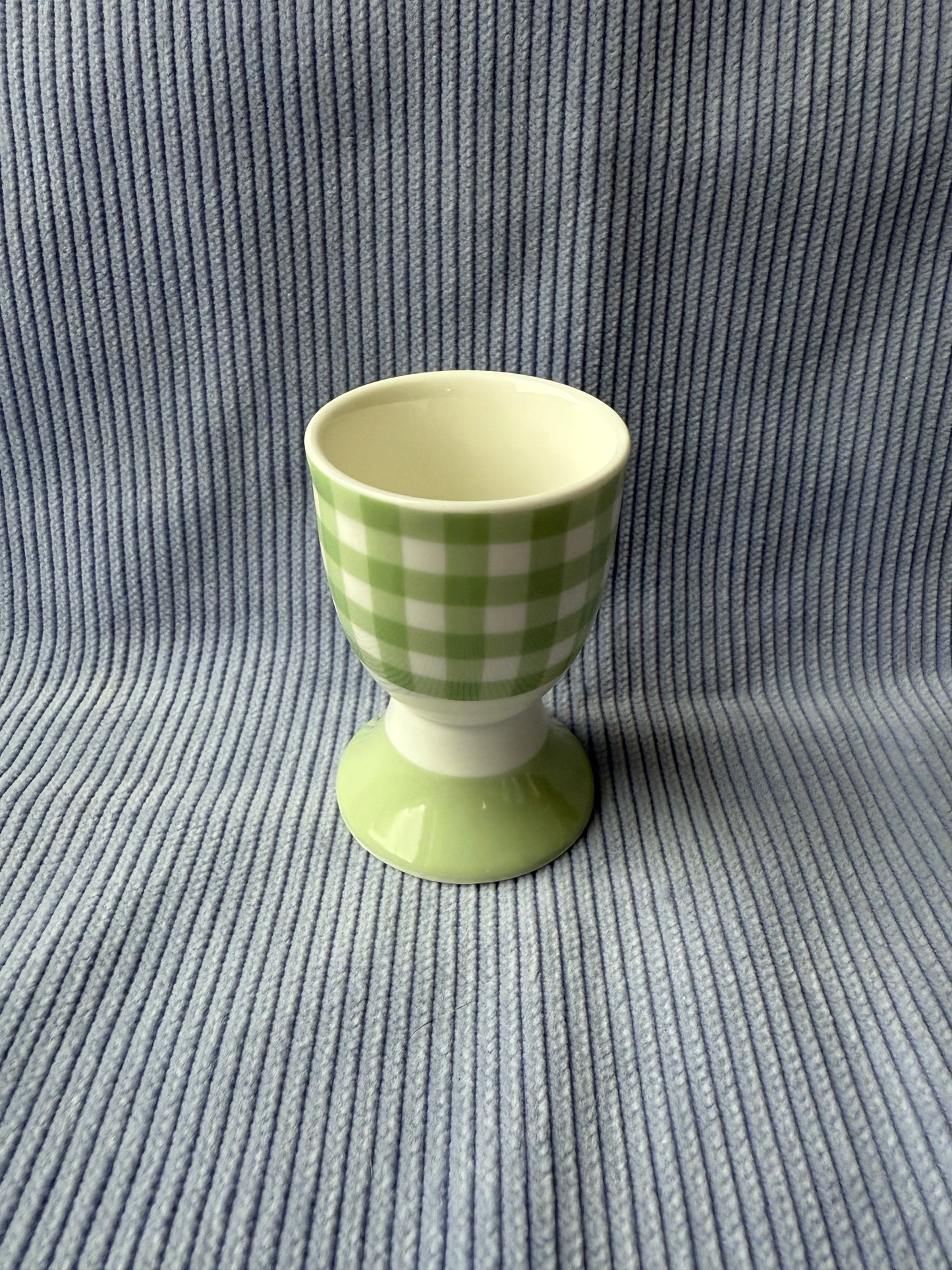 Quatre coquetiers en céramique motif vichy