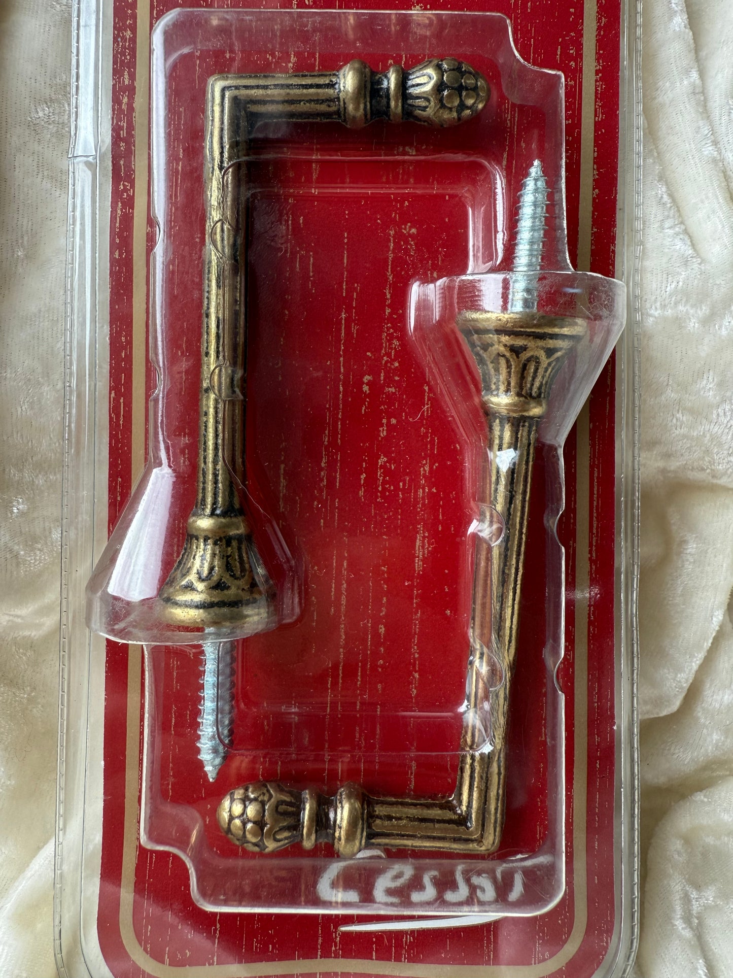 Deux gonds Louis XVI laiton patine 85mm Cessot dans leur emballage d'origine