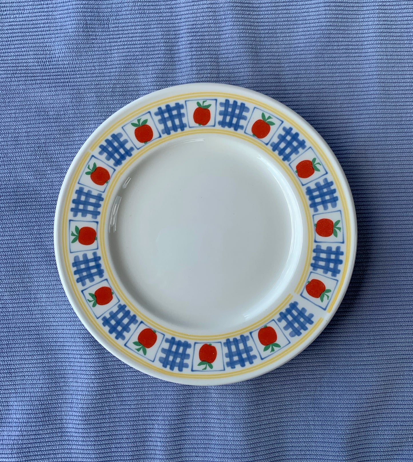 Deux assiettes pommes vintage