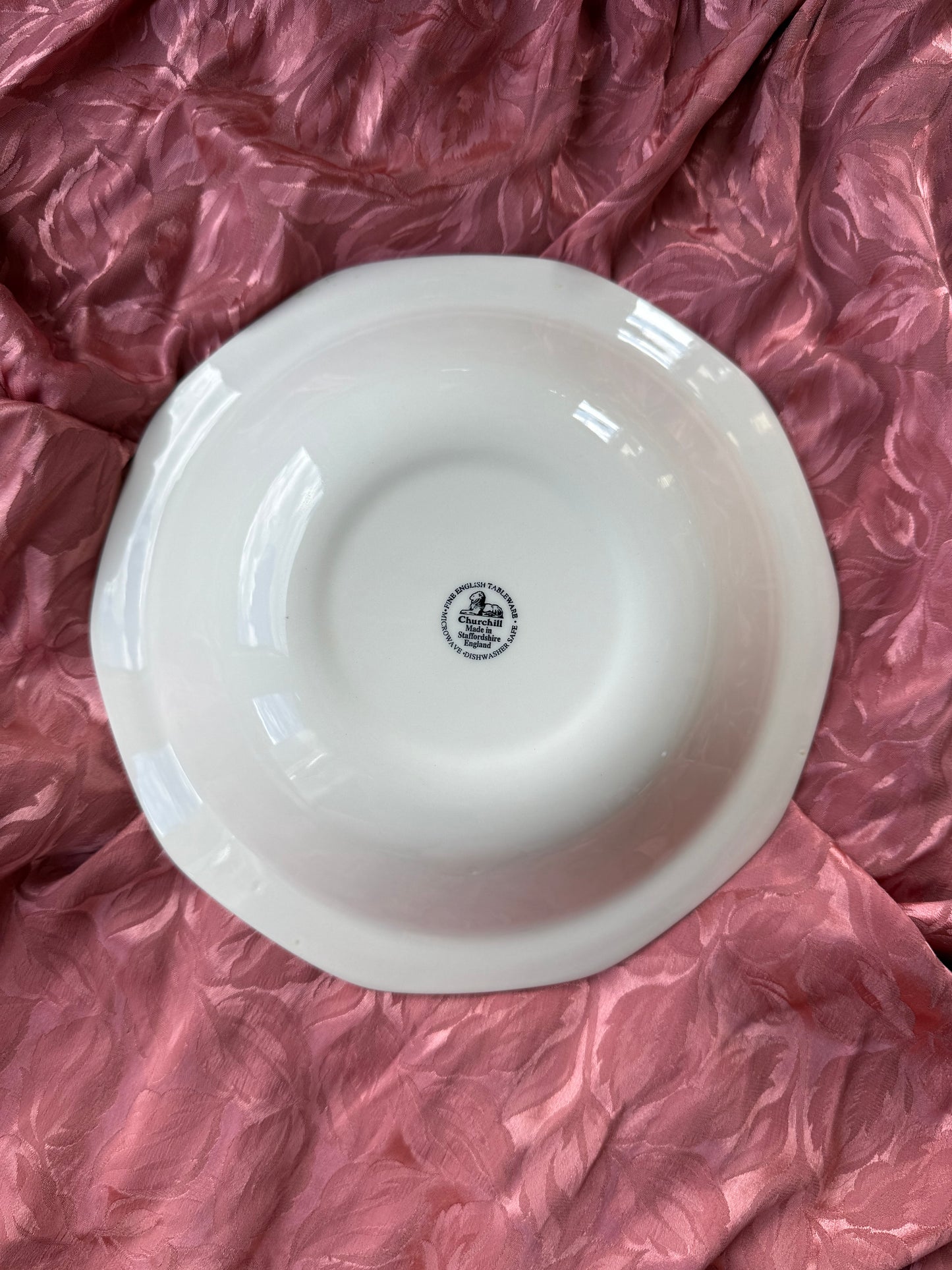 Une grande assiette creuse / plat en porcelaine fruits Churchill England