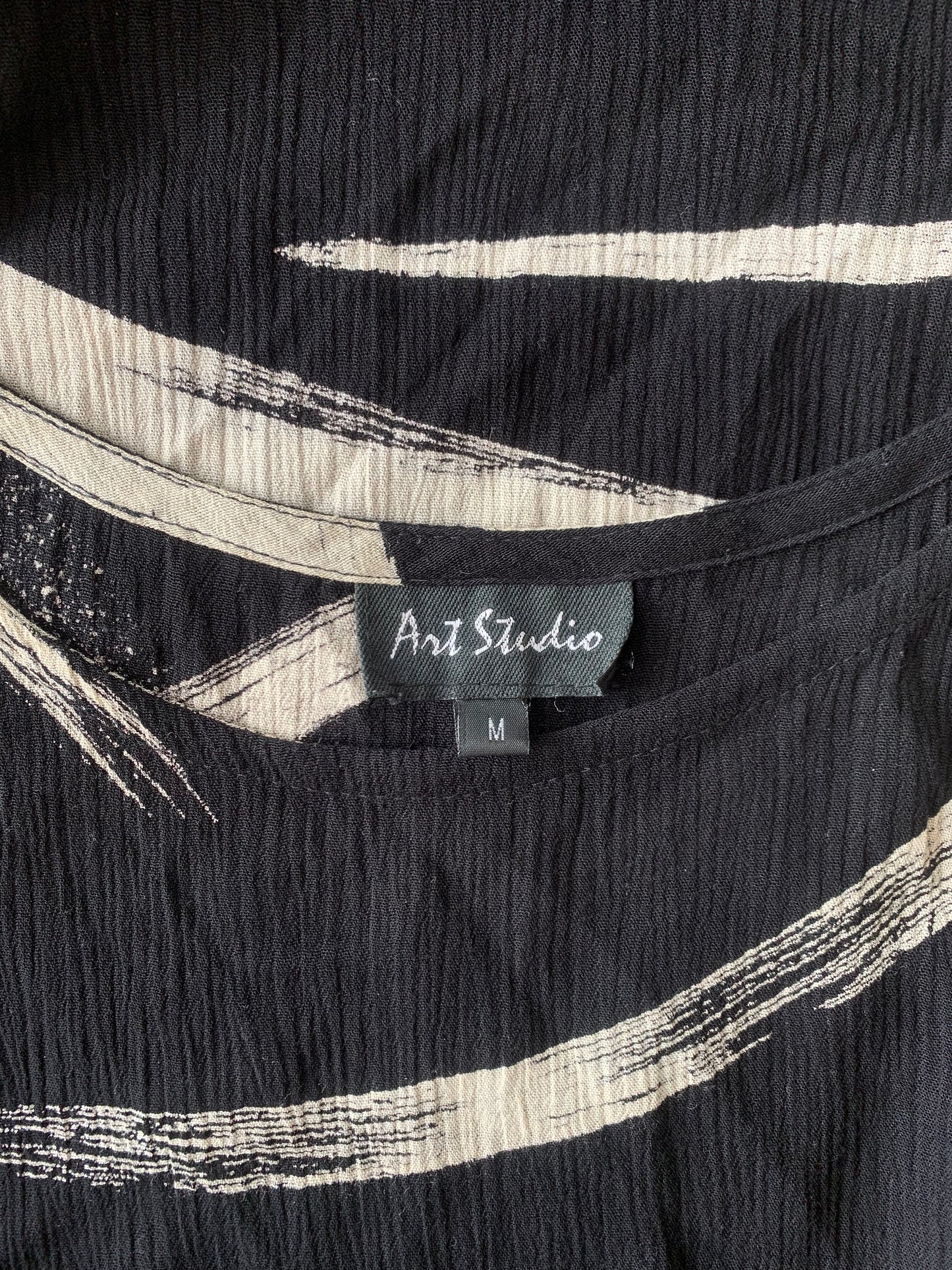 Longue robe noire et blanche crème T.M