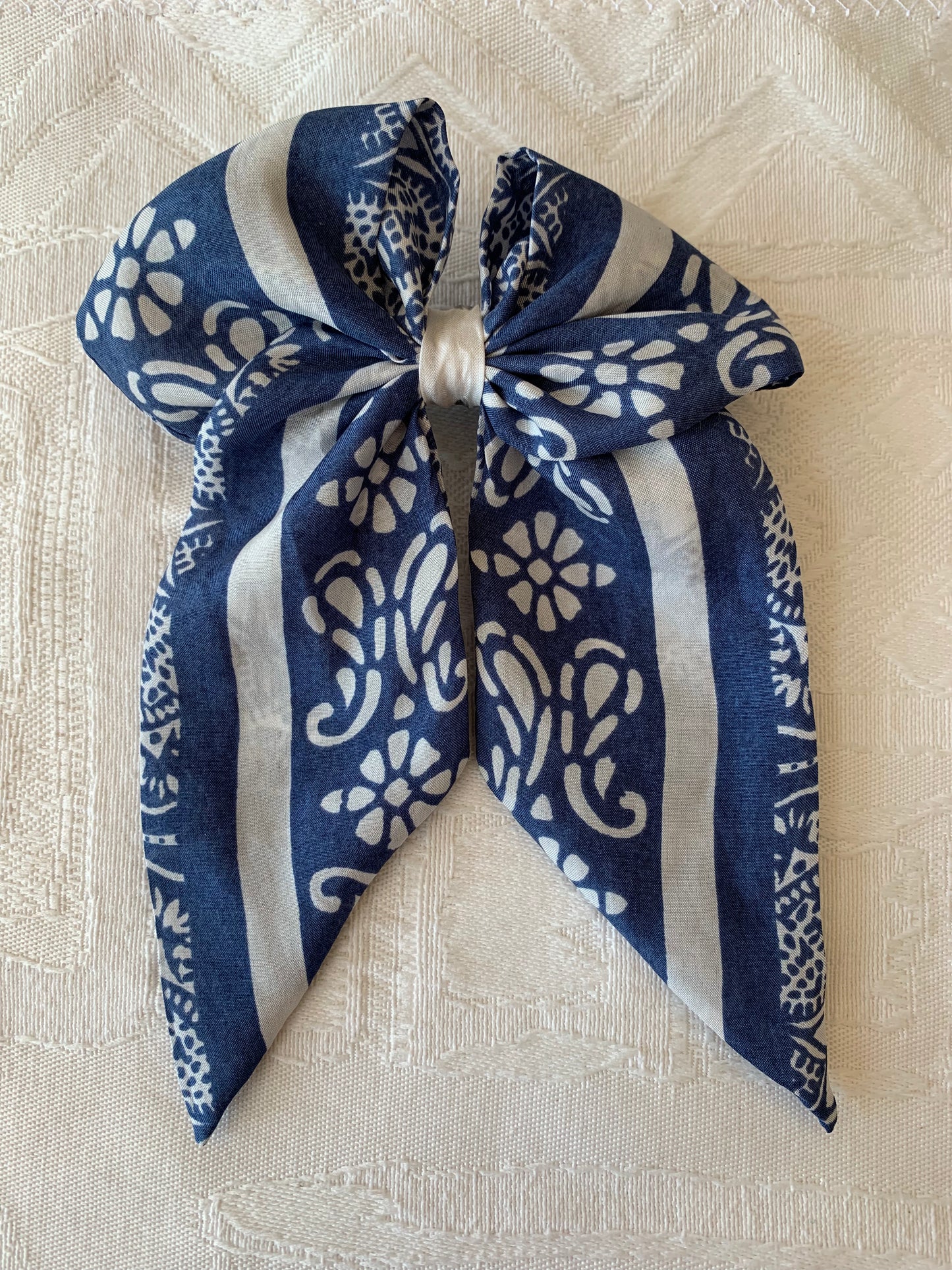 Grand noeud cheveux foulard upcyclé
