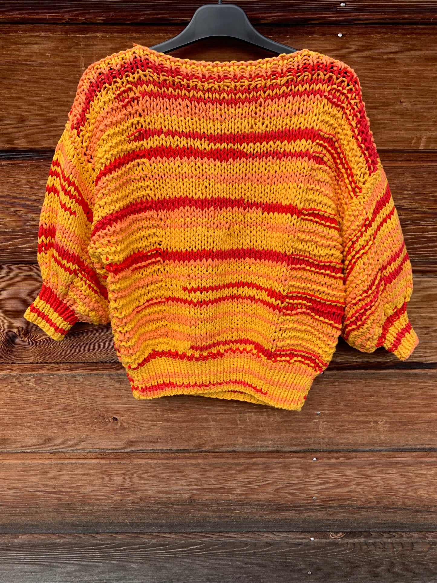 Pull jaune / orange / rouge tricoté T.S-M