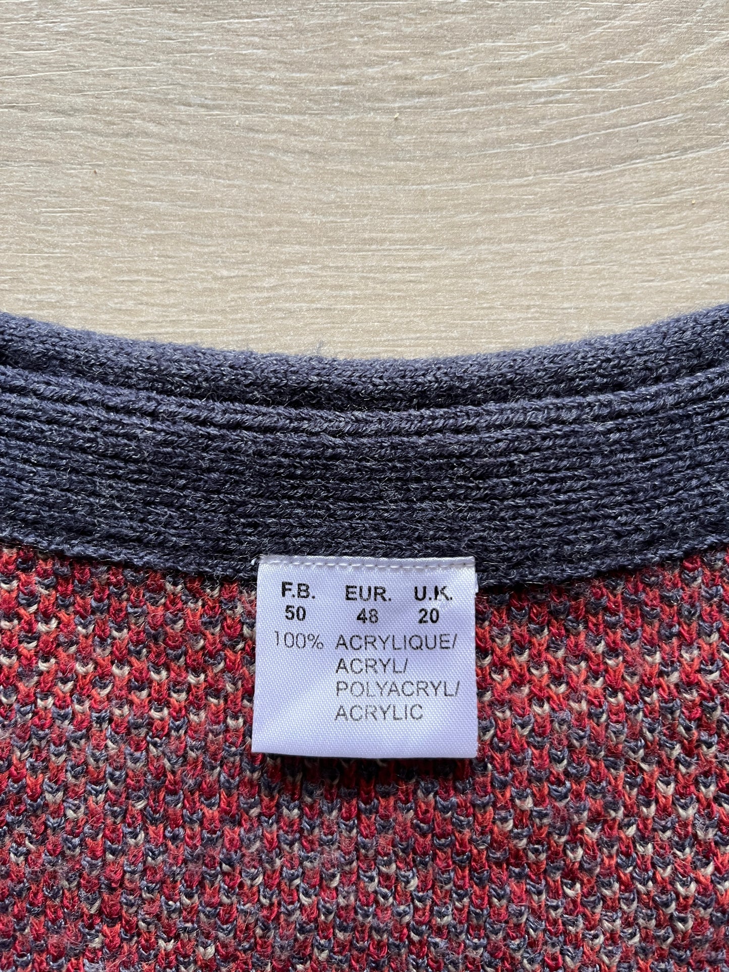 Gilet motifs floraux T.48