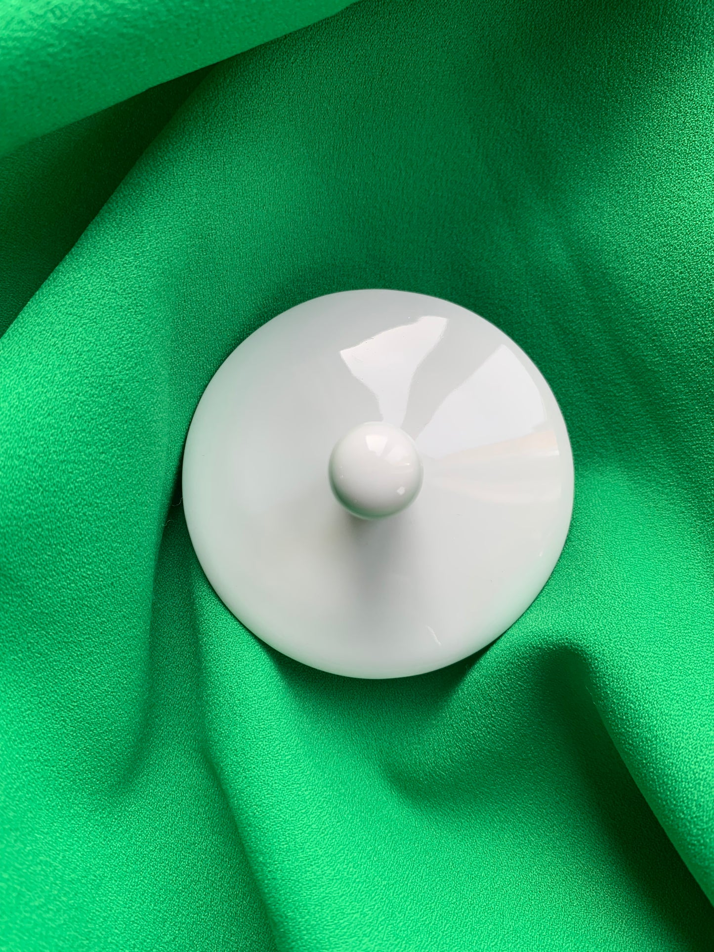 Sucrier Guy Degrenne "Decor Pareo Vert" en porcelaine