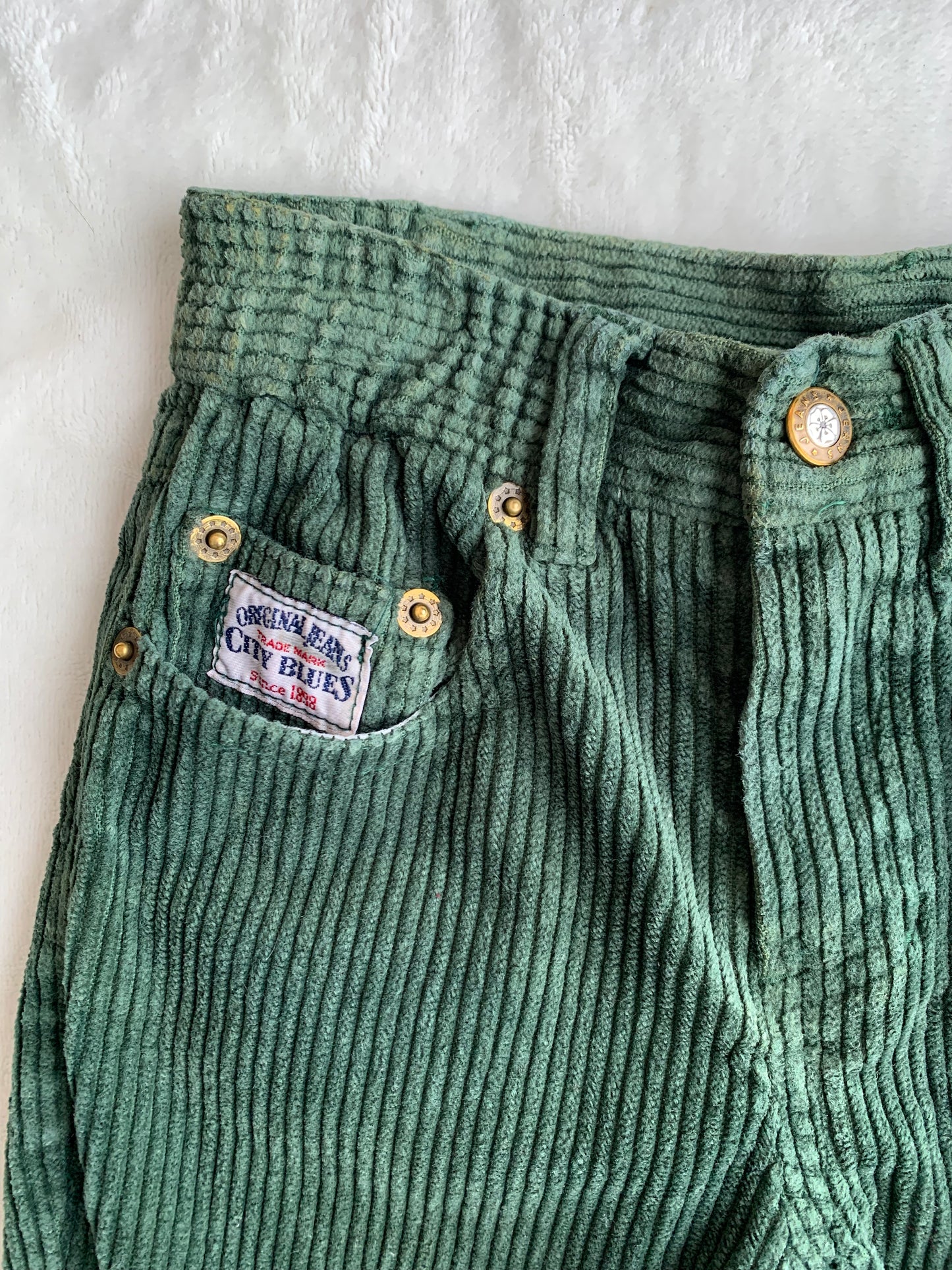 Pantalon en velours côtelé City Blues T.3 ans