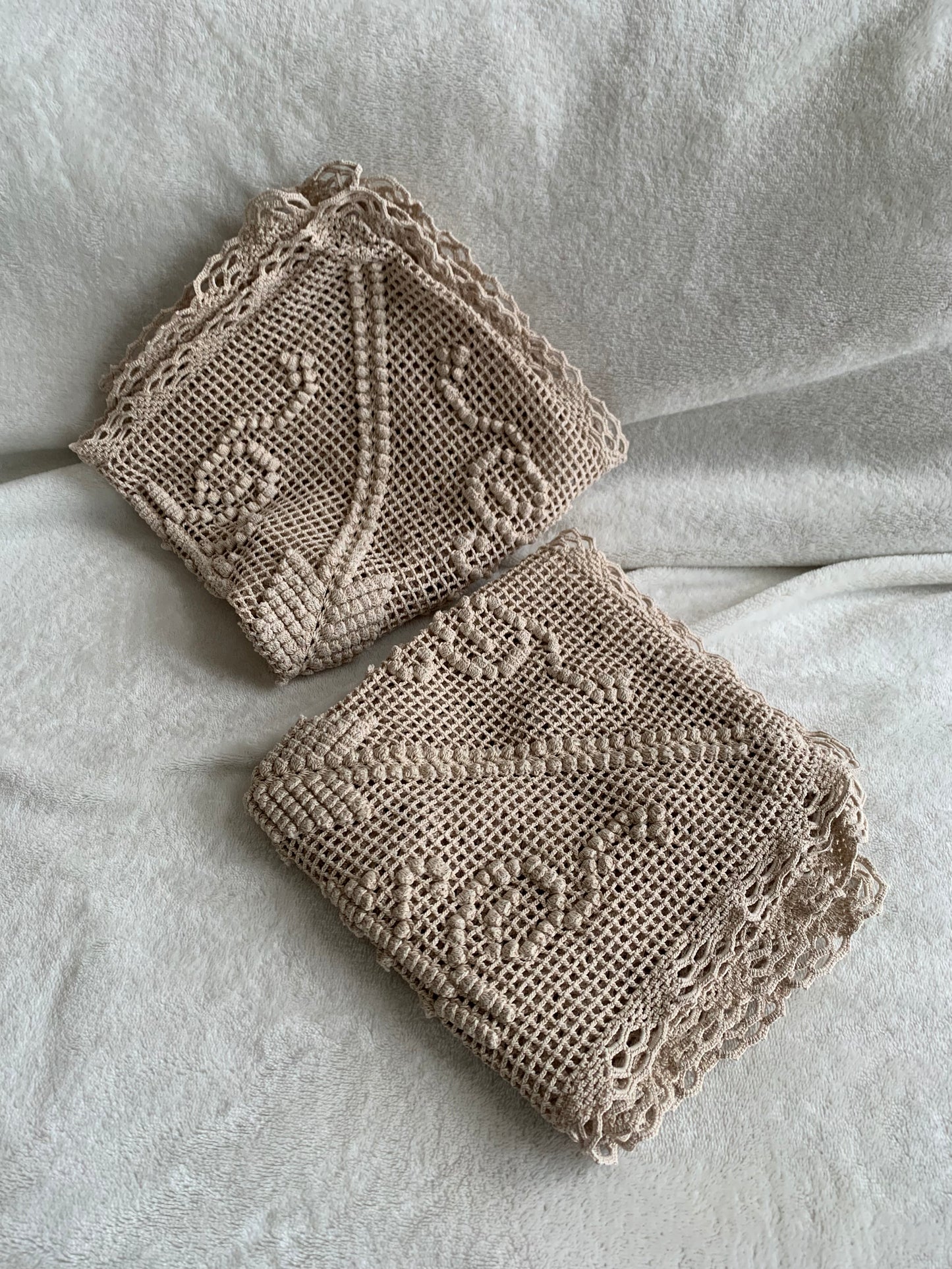 Housse de coussin en crochet