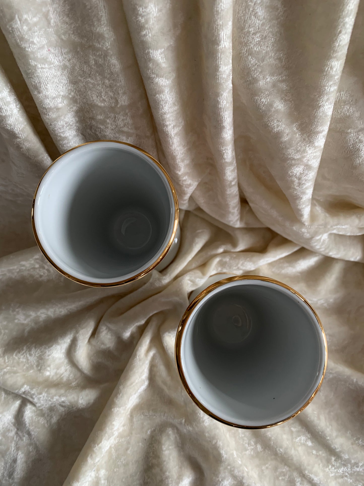 Deux mazagrans motif groovy vintage Tradition CNP France