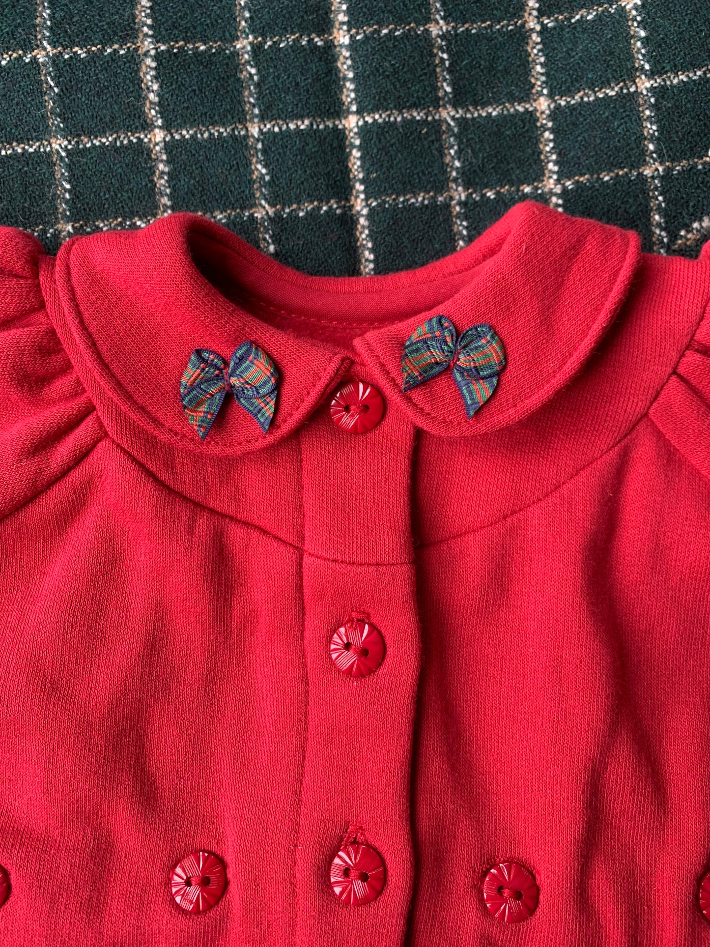 Combinaison rouge avec petits noeud 1000 câlins T.1 mois