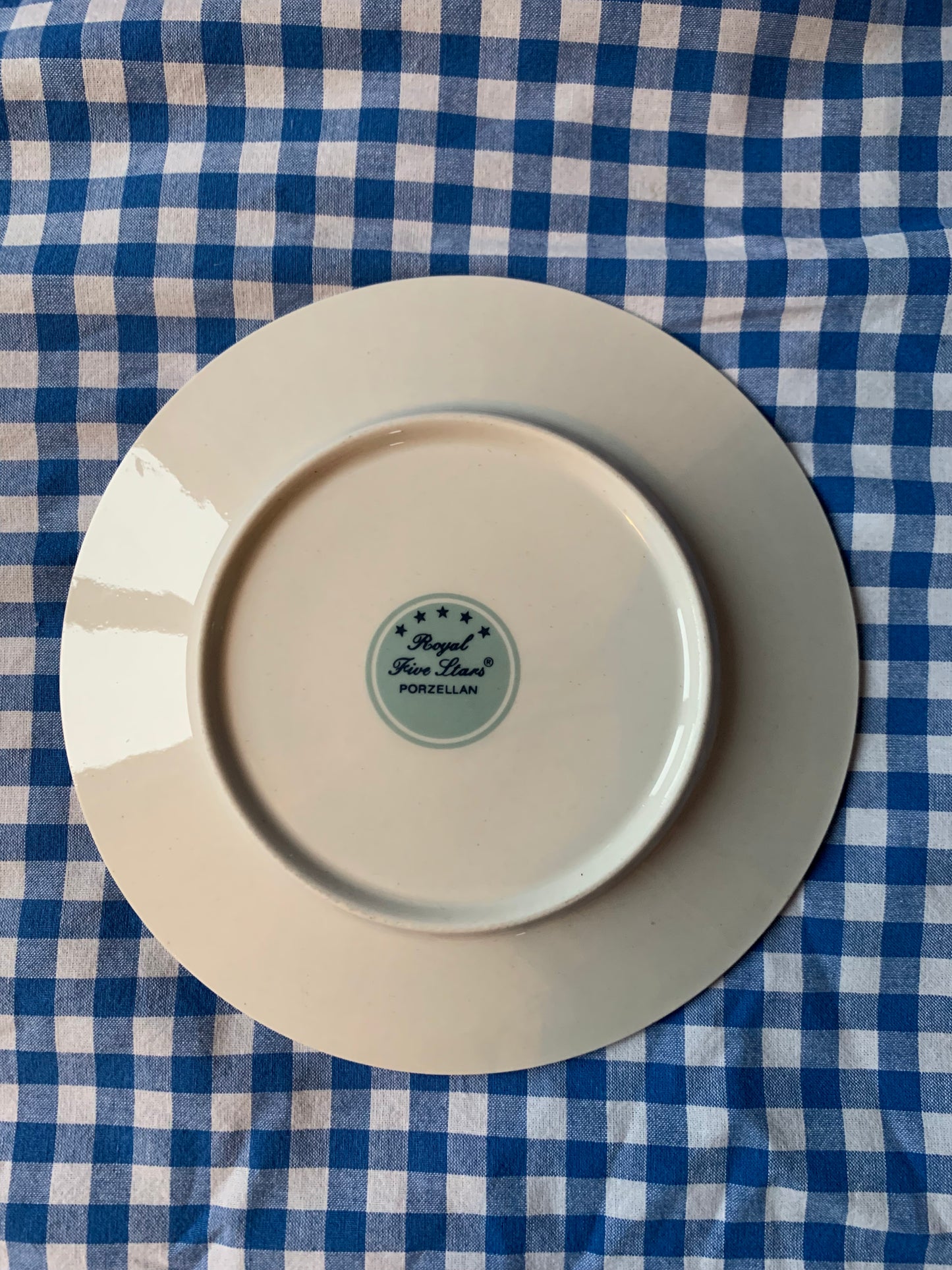 Cinq tasses thé / café en porcelaine avec leurs assiette Royal Five Stars