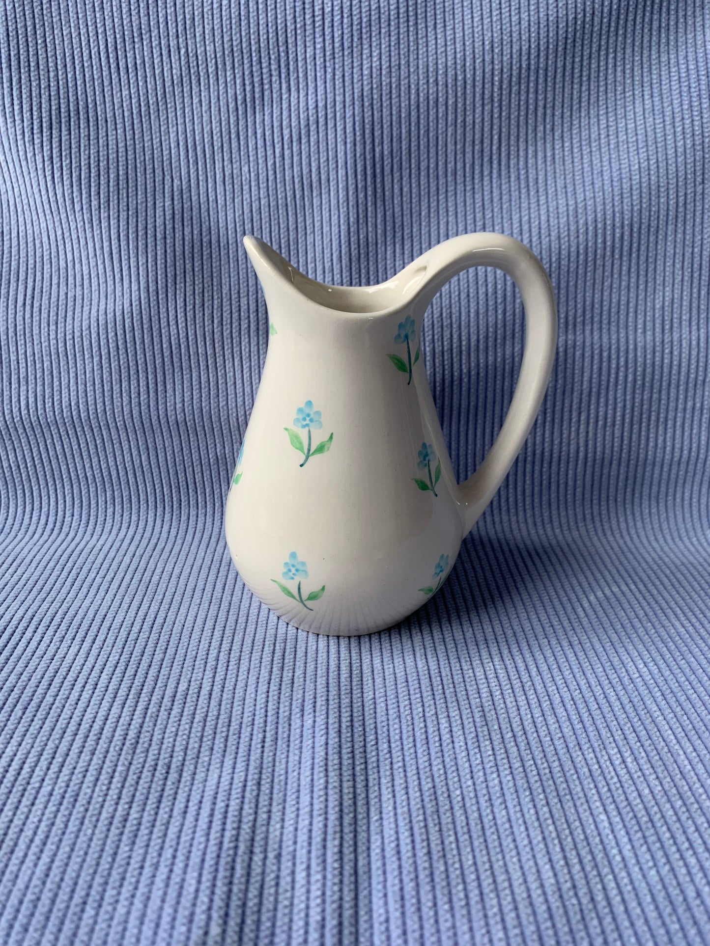 Petit pot à lait fleuri en céramique