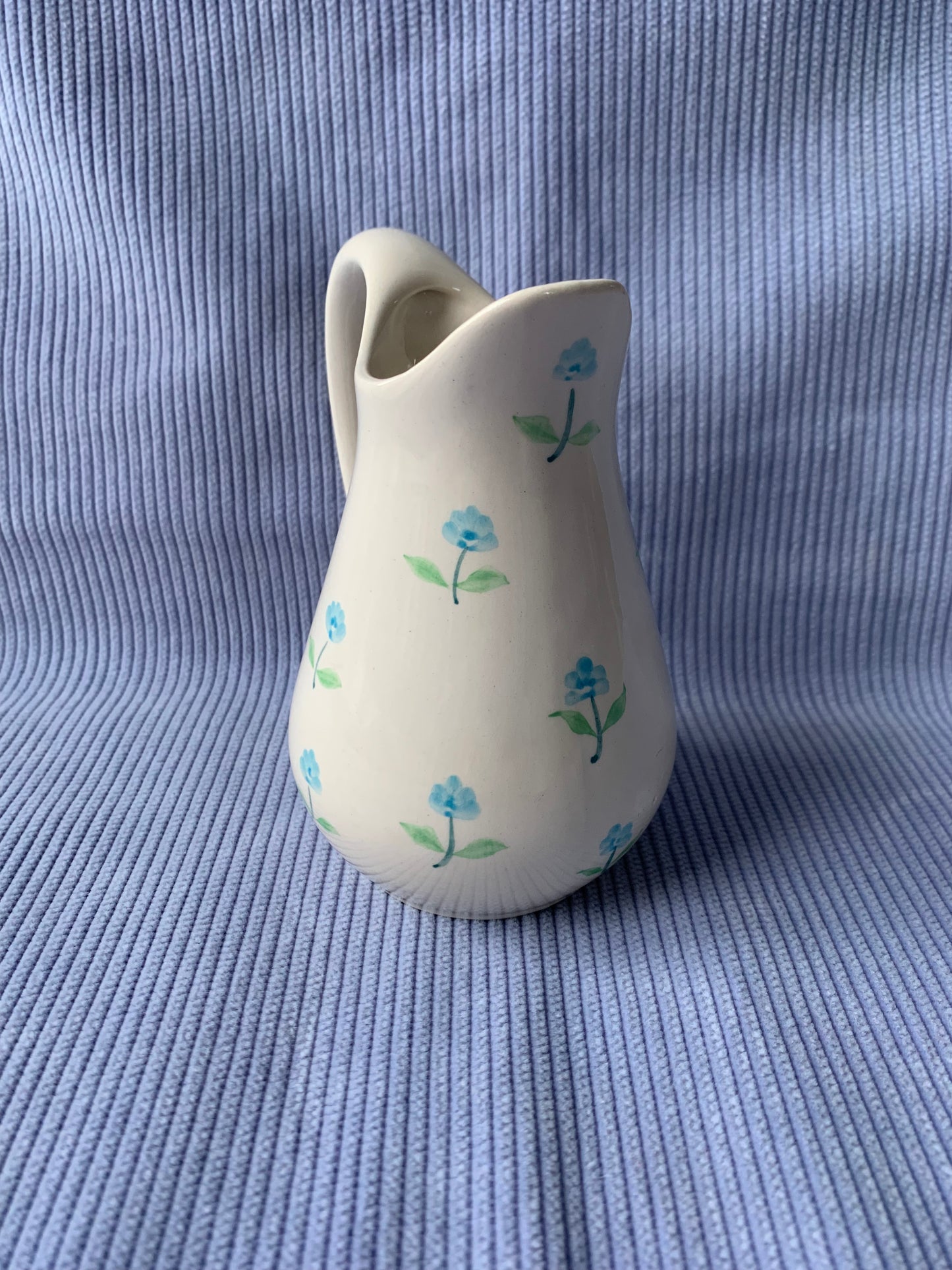 Petit pot à lait fleuri en céramique