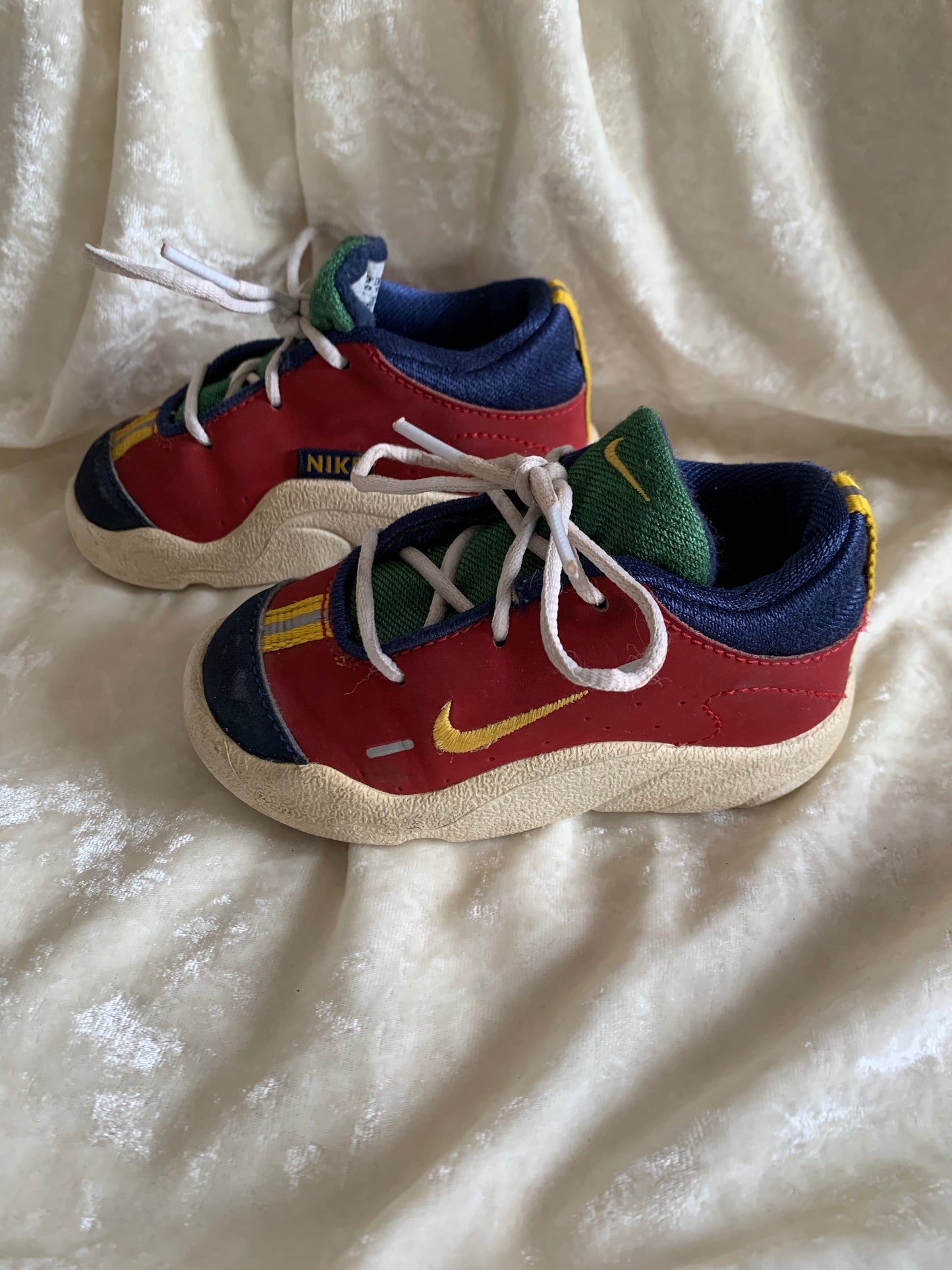 Sneakers Nike à lacets bébé T.22