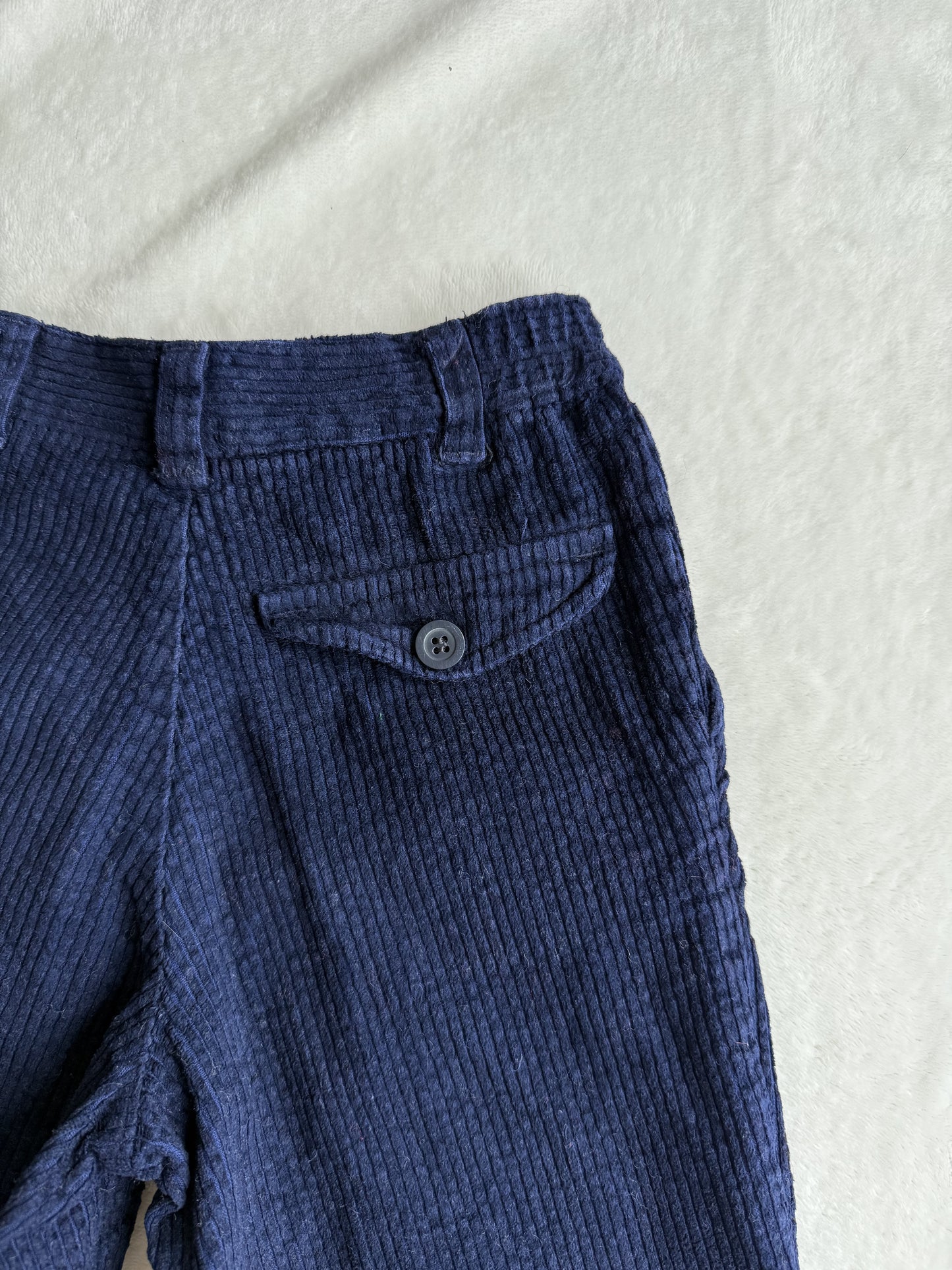 Pantalon bleu foncé en velours côtelé T.4 ans