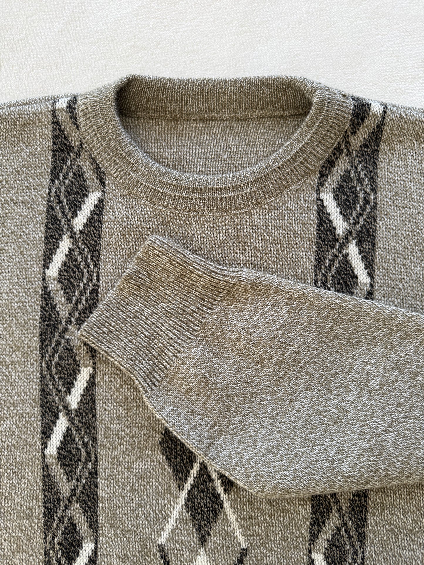 Pull d'hiver à motifs T.M-L