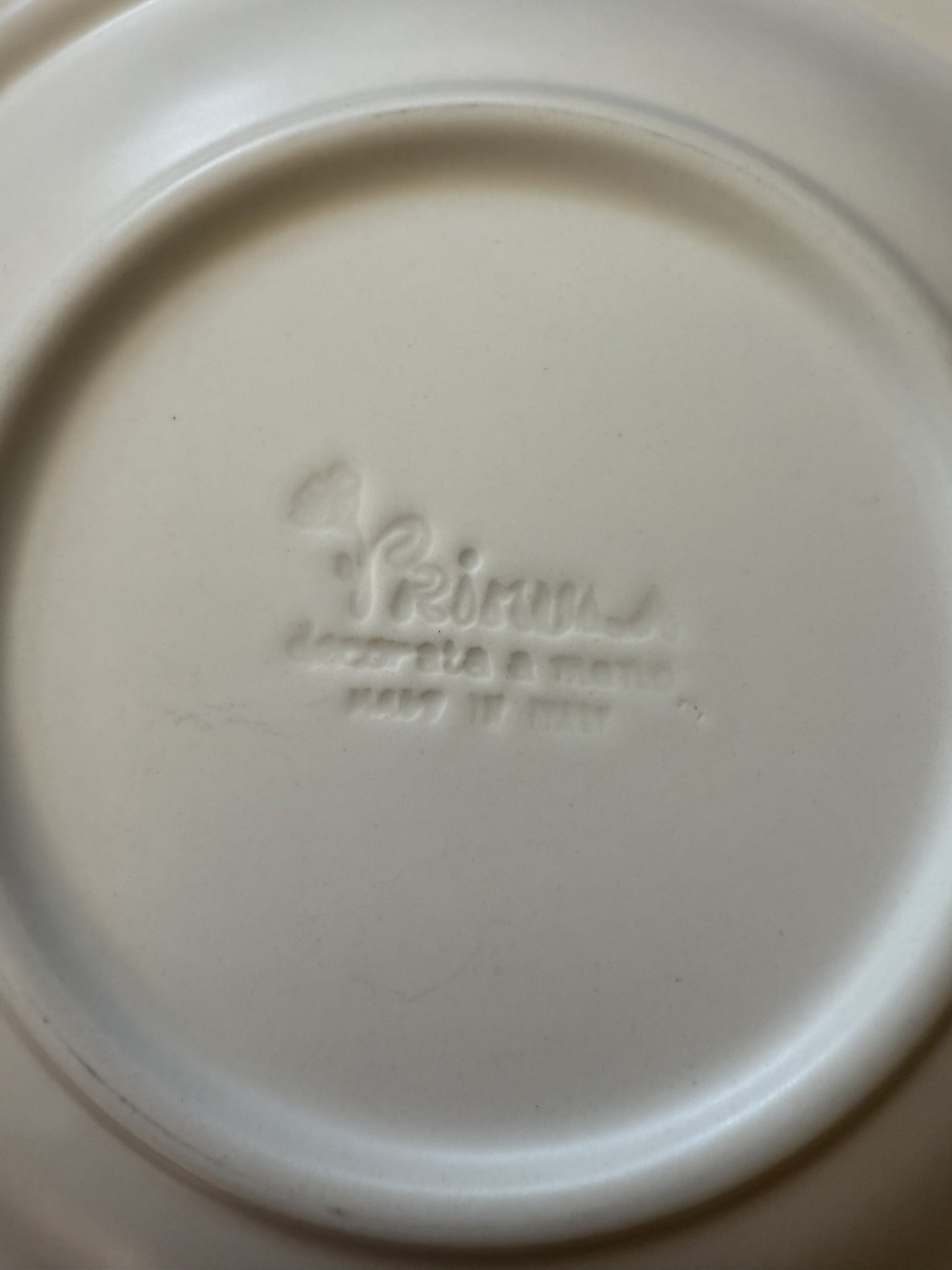 Quatre assiettes en grès Primula made in Italy