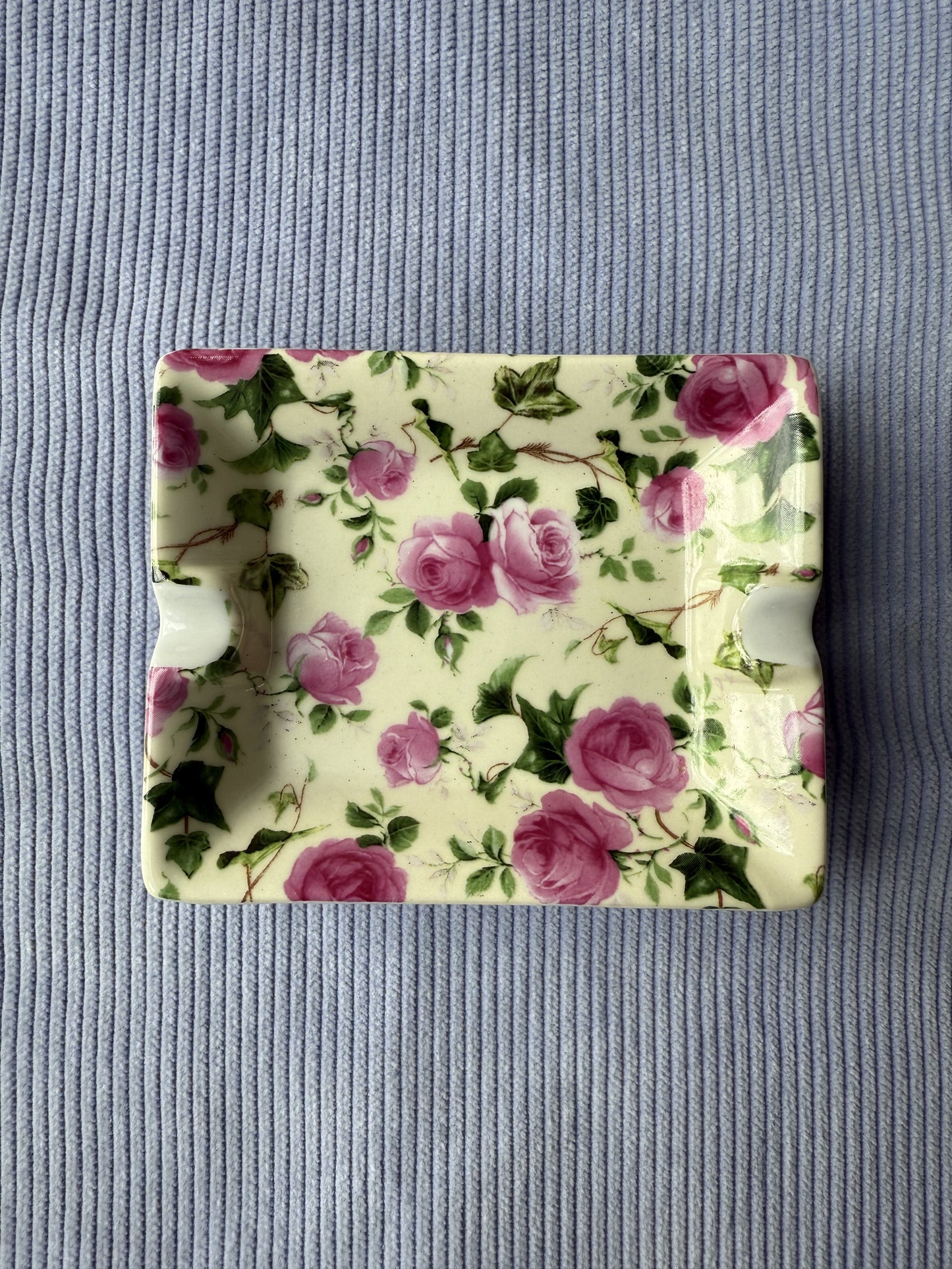 Cendrier avec roses vintage Silea