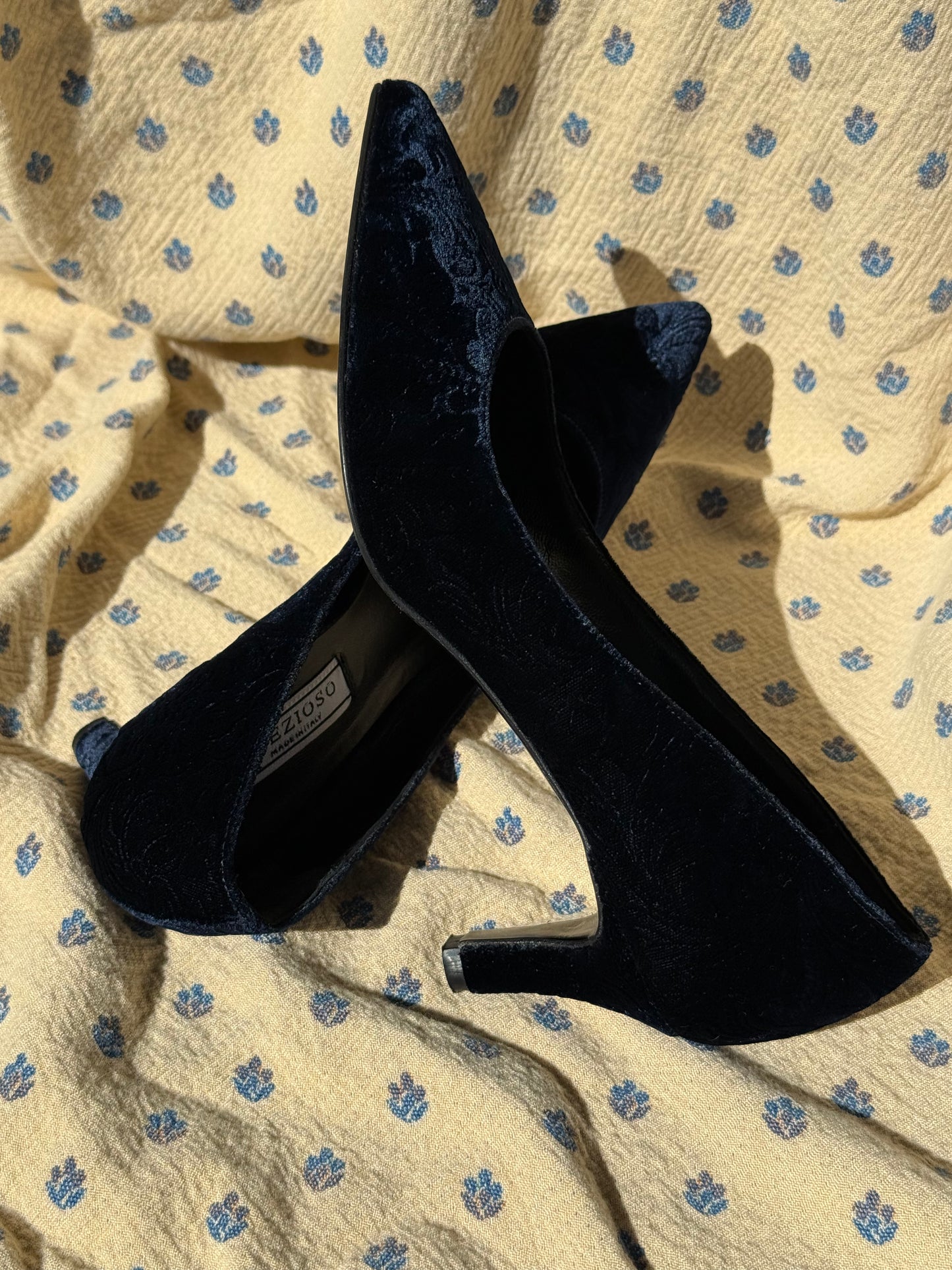 Escarpins en velours bleu nuit Prezioso vrai cuir T.36
