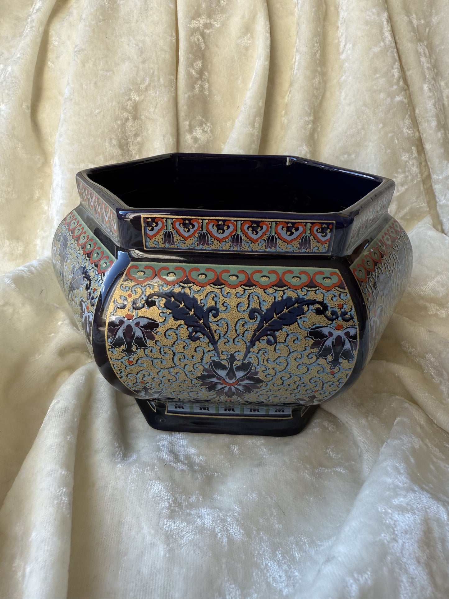 Pot de fleur japonais