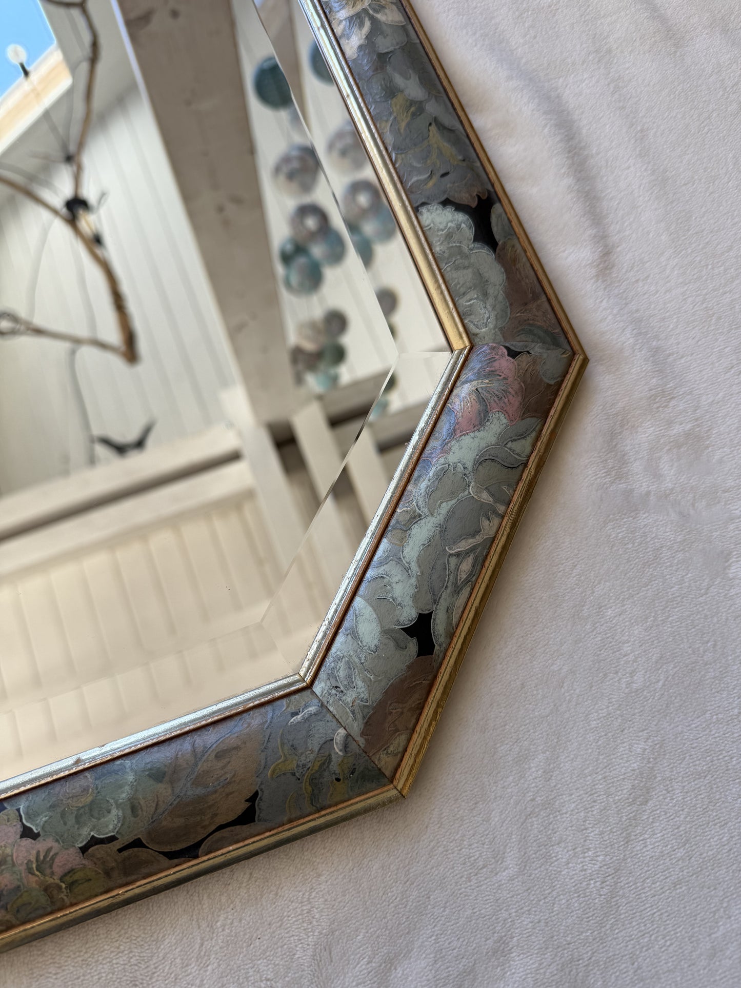 Grand miroir vintage octogonal en bois avec fleurs peintes à la main #1