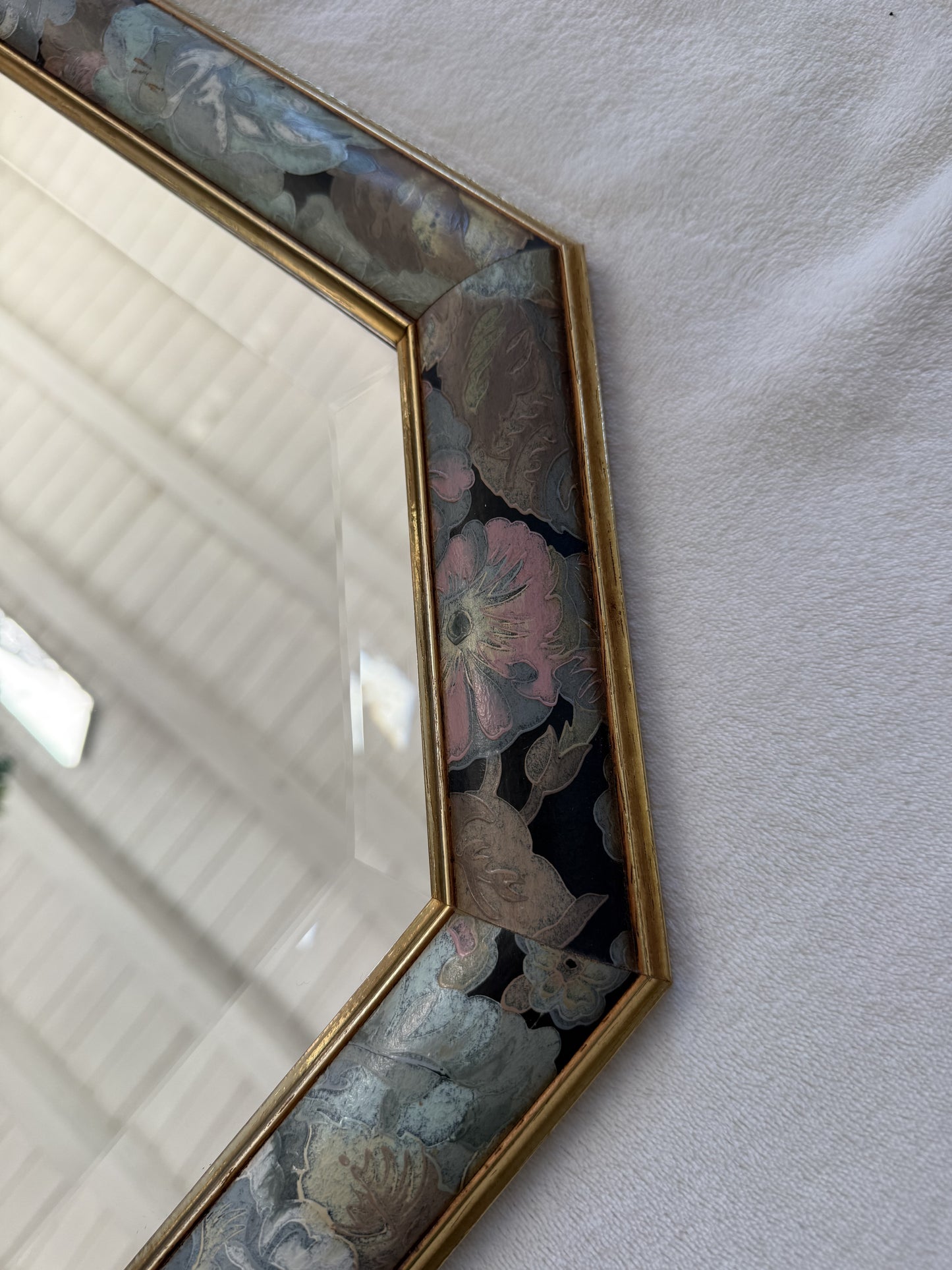 Grand miroir vintage octogonal en bois avec fleurs peintes à la main #1