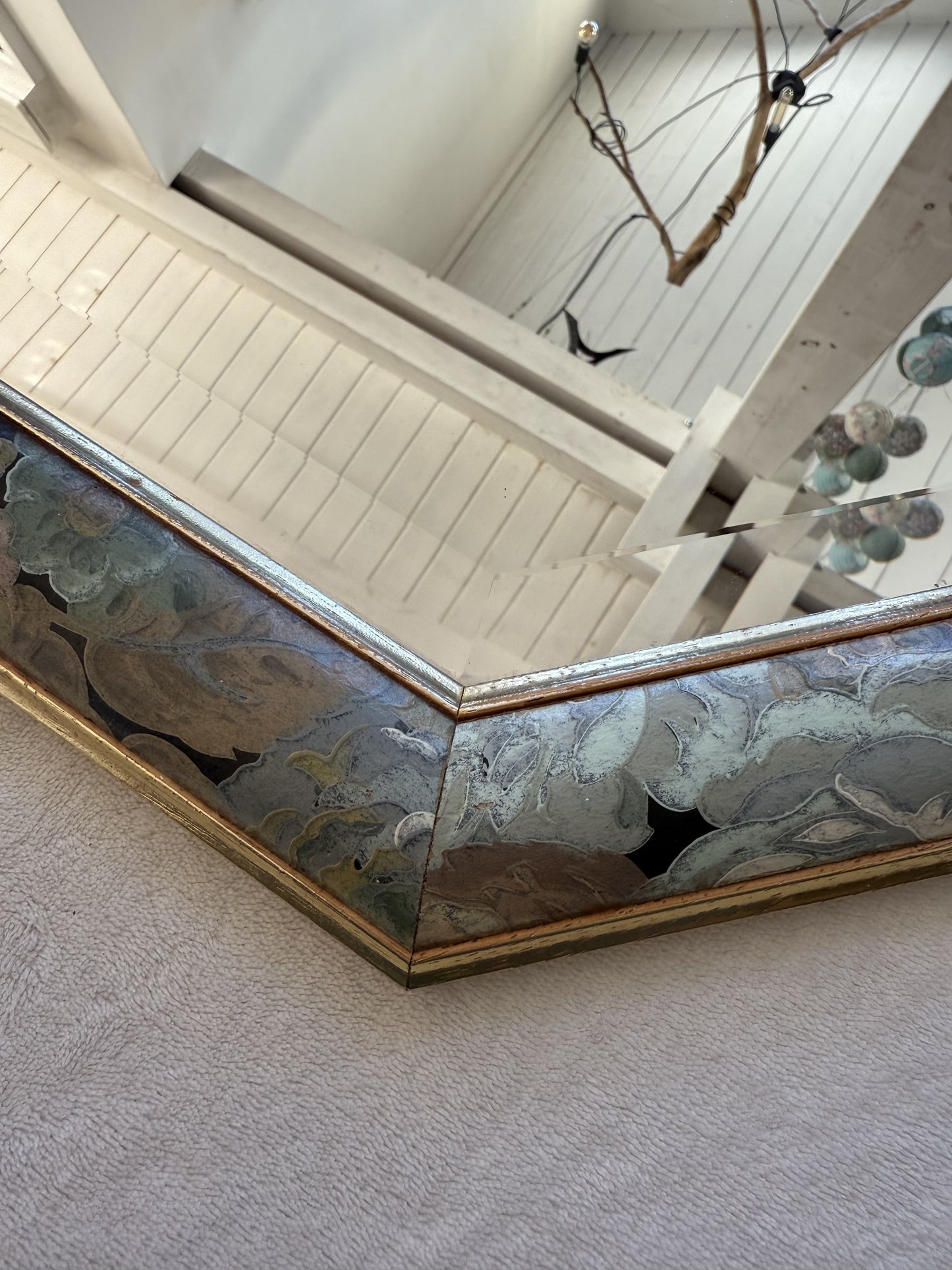 Grand miroir vintage octogonal en bois avec fleurs peintes à la main #1
