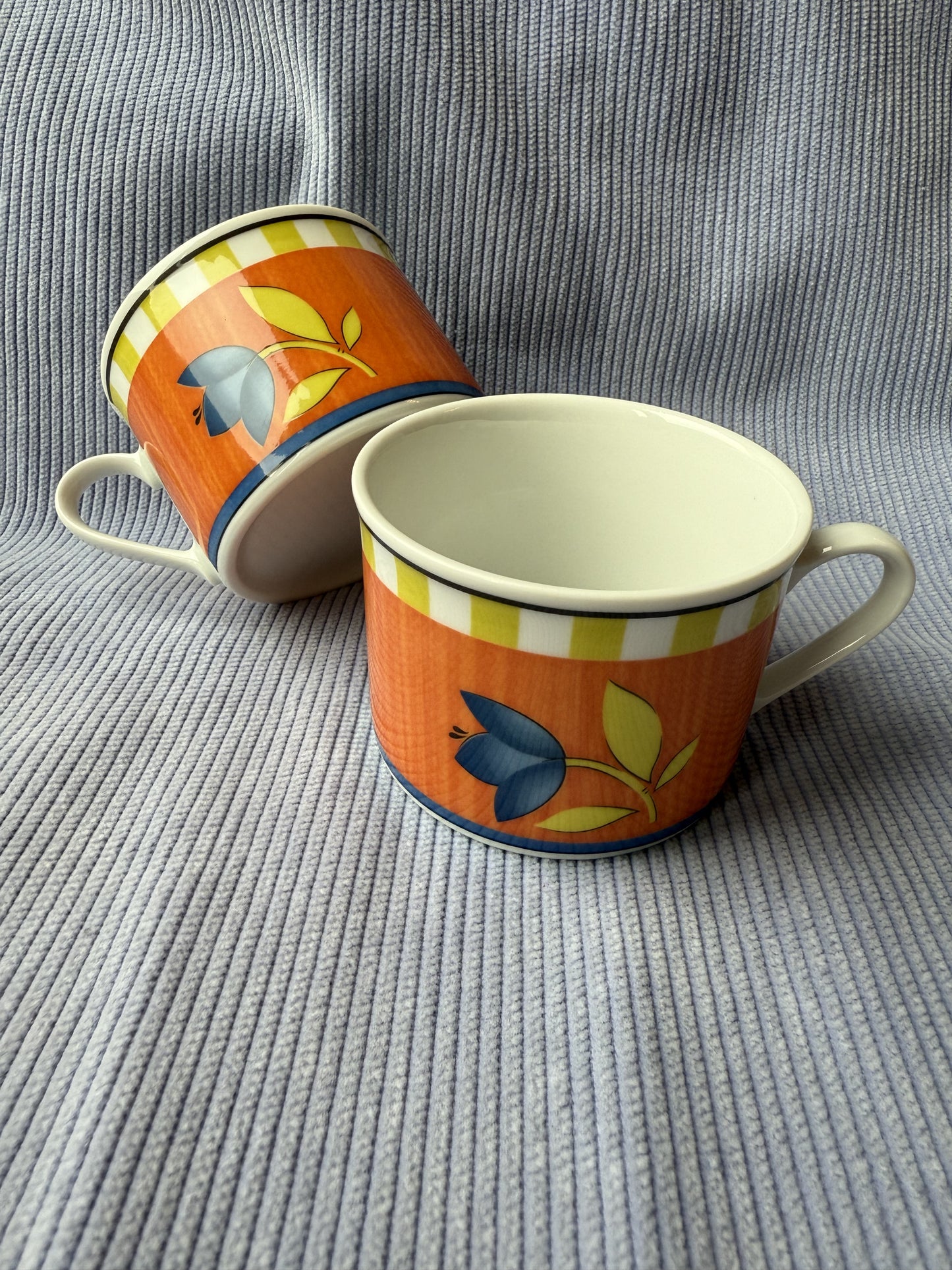 Quatre petites tasses vintage 15 cl