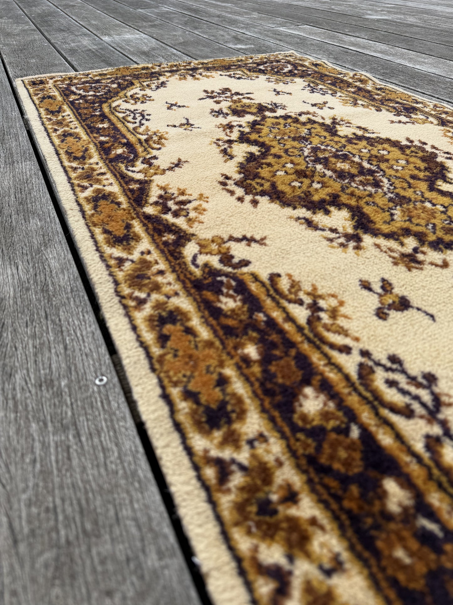 Grand tapis rectangle vintage 1,28m x 0,66m